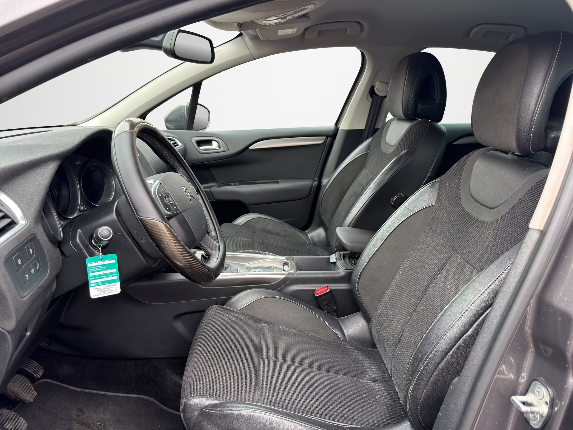 CITROEN C4 1.2 Pure Tech Feel Edition-image-8