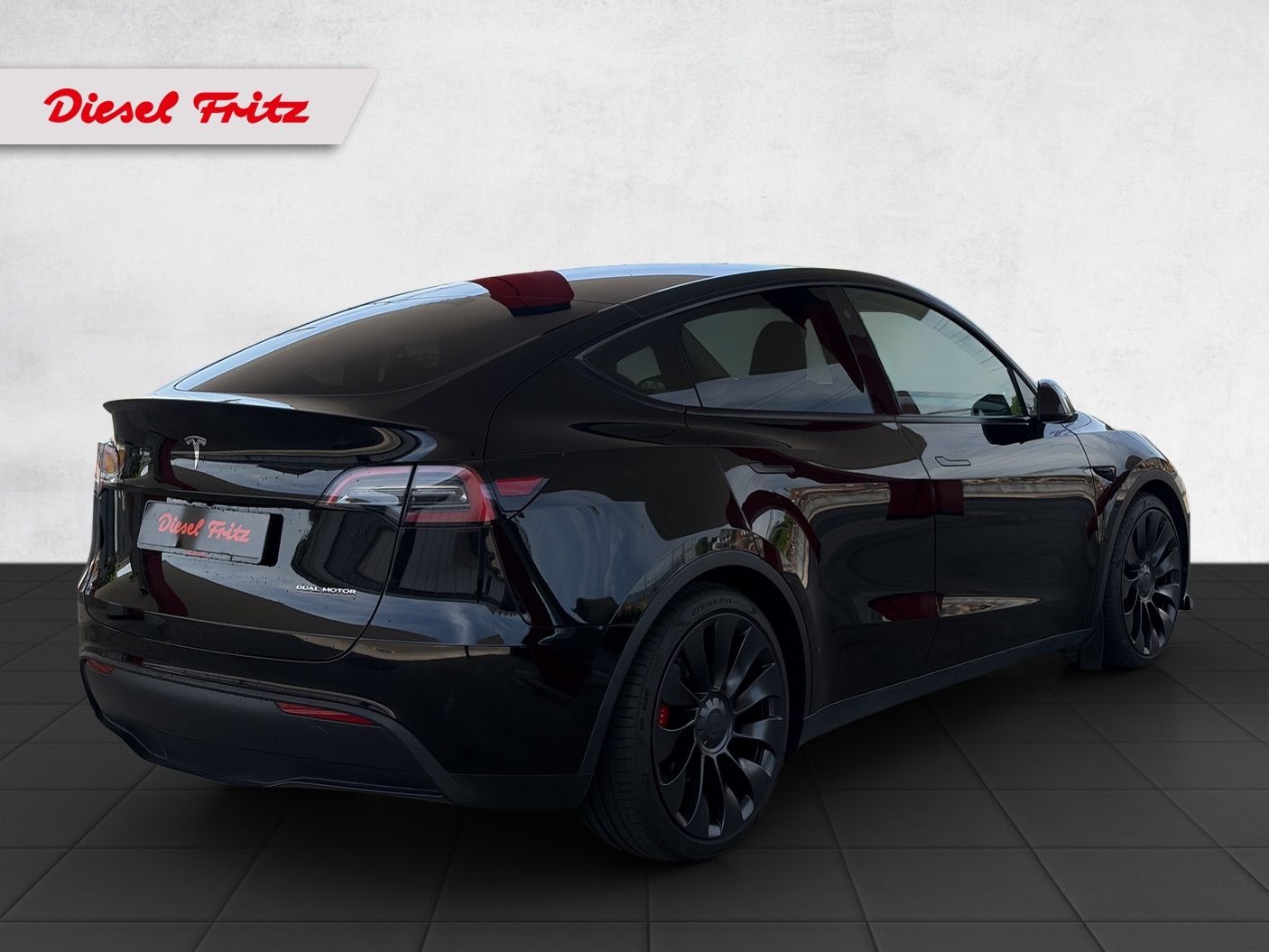 TESLA Model Y Performance-image-4
