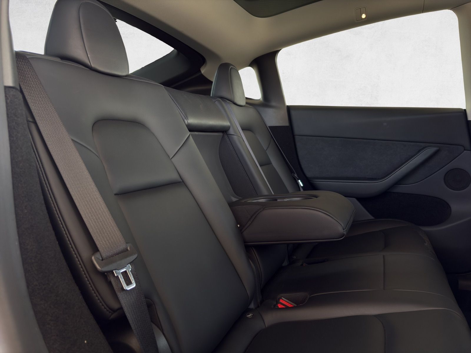 TESLA Model Y Performance-image-16