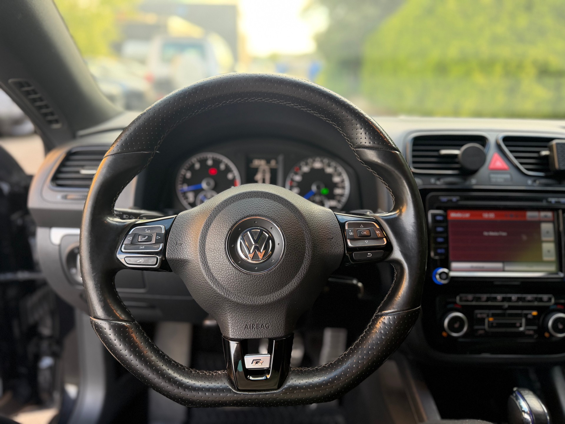 VW Scirocco 2.0 TSI R DSG-image-10