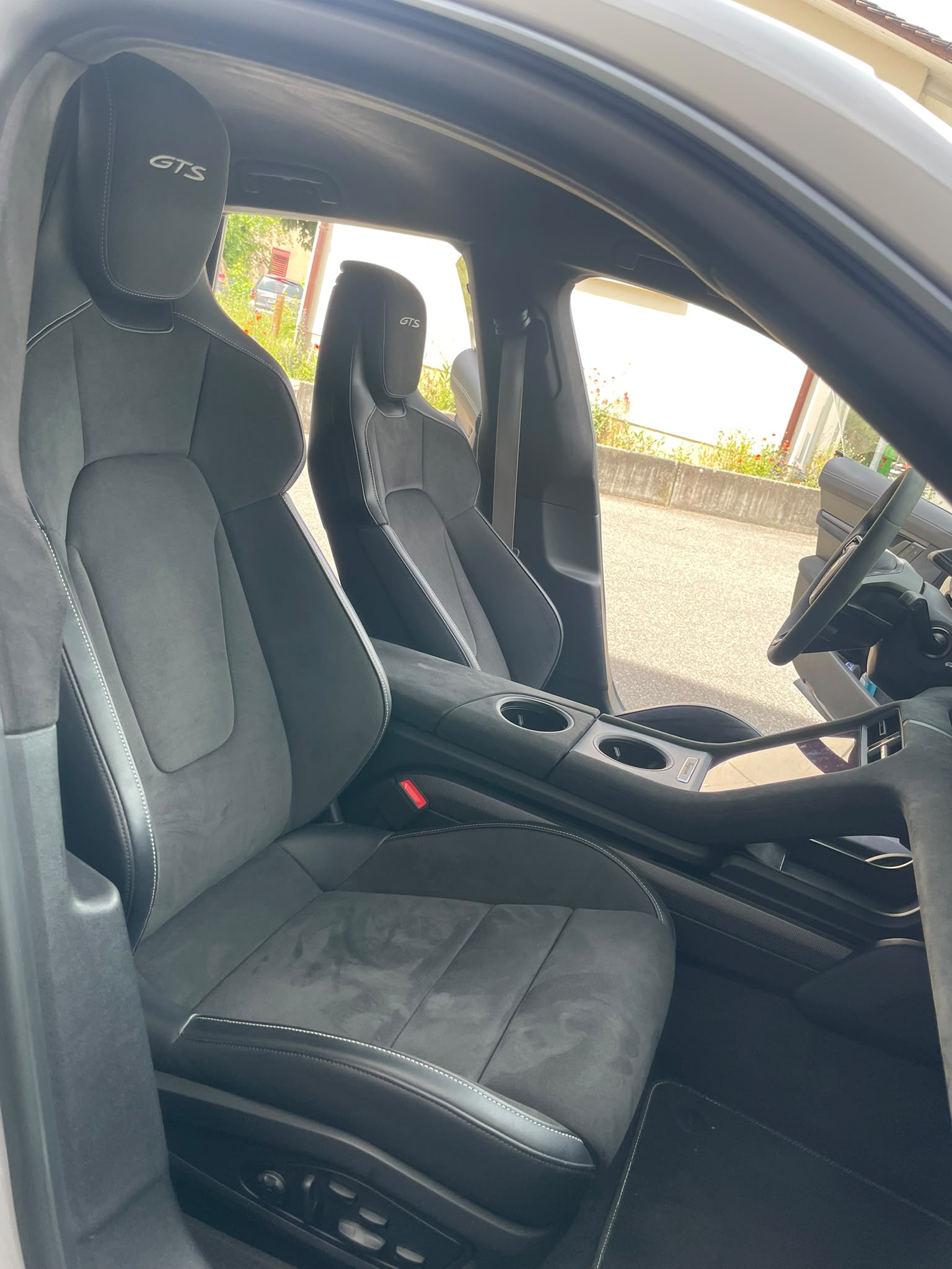 PORSCHE Taycan GTS Sport Turismo Performance Plus 93,4kWh 65% Rabatt Porsche Approved Garantie bis 7.5.2027-image-8