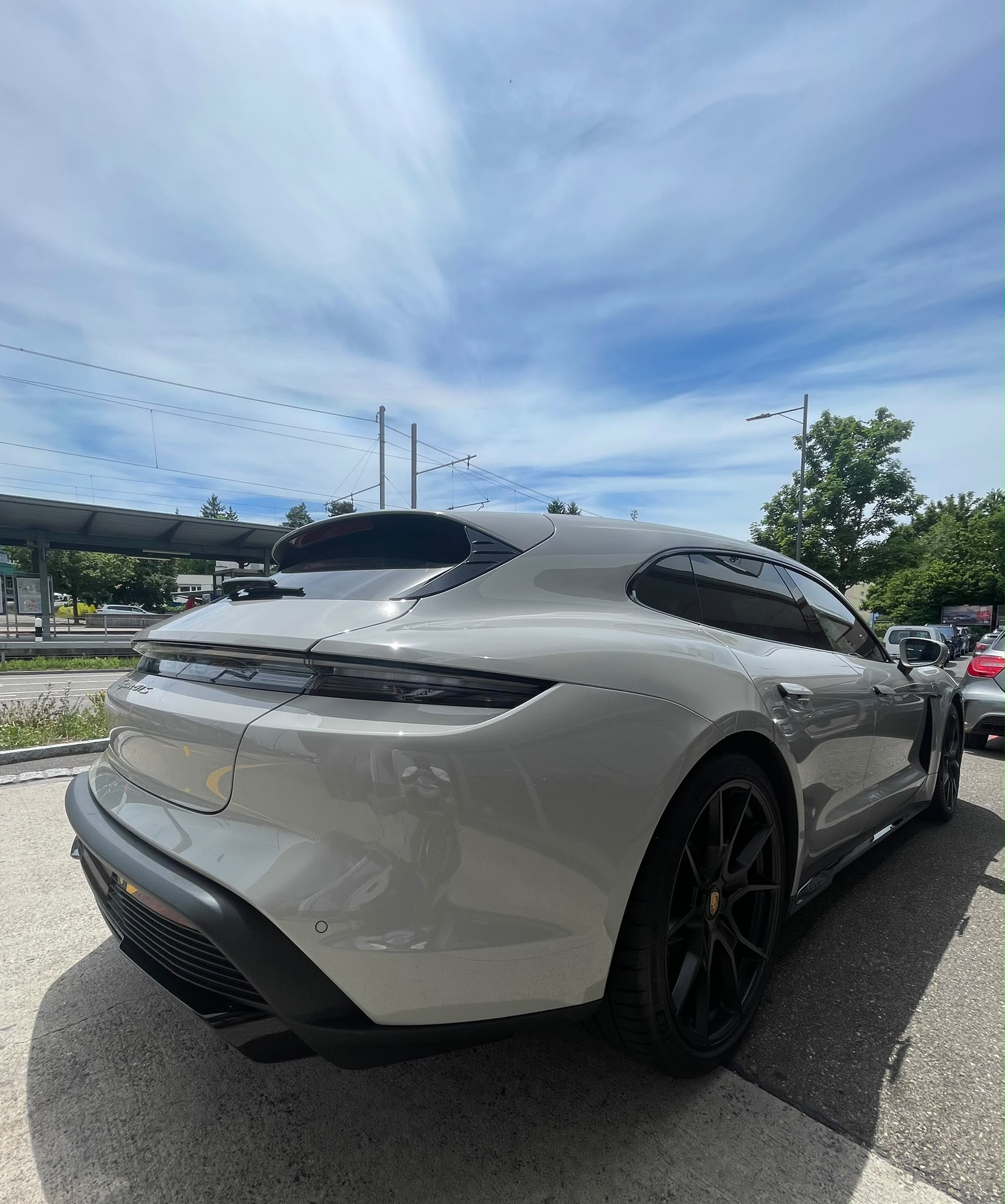 PORSCHE Taycan GTS Sport Turismo Performance Plus 93,4kWh 65% Rabatt Porsche Approved Garantie bis 7.5.2027-image-1