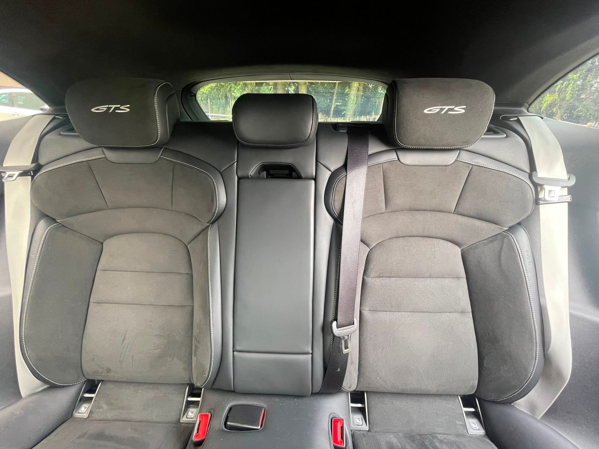 PORSCHE Taycan GTS Sport Turismo Performance Plus 93,4kWh 65% Rabatt Porsche Approved Garantie bis 7.5.2027-image-10