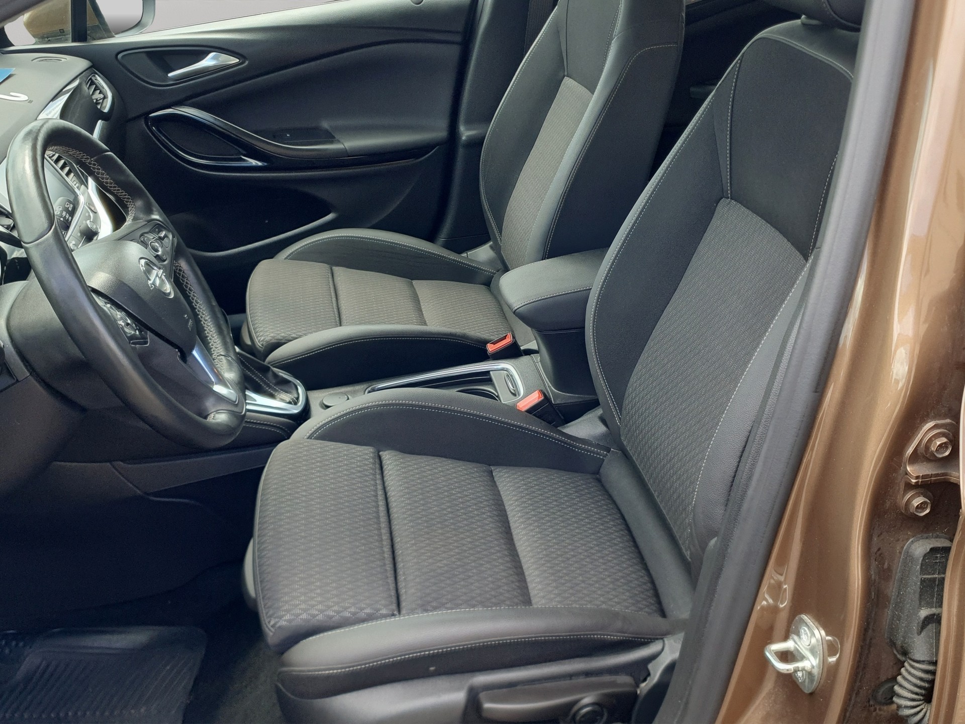 OPEL Astra 1.4i Turbo Excellence Automatic-image-10