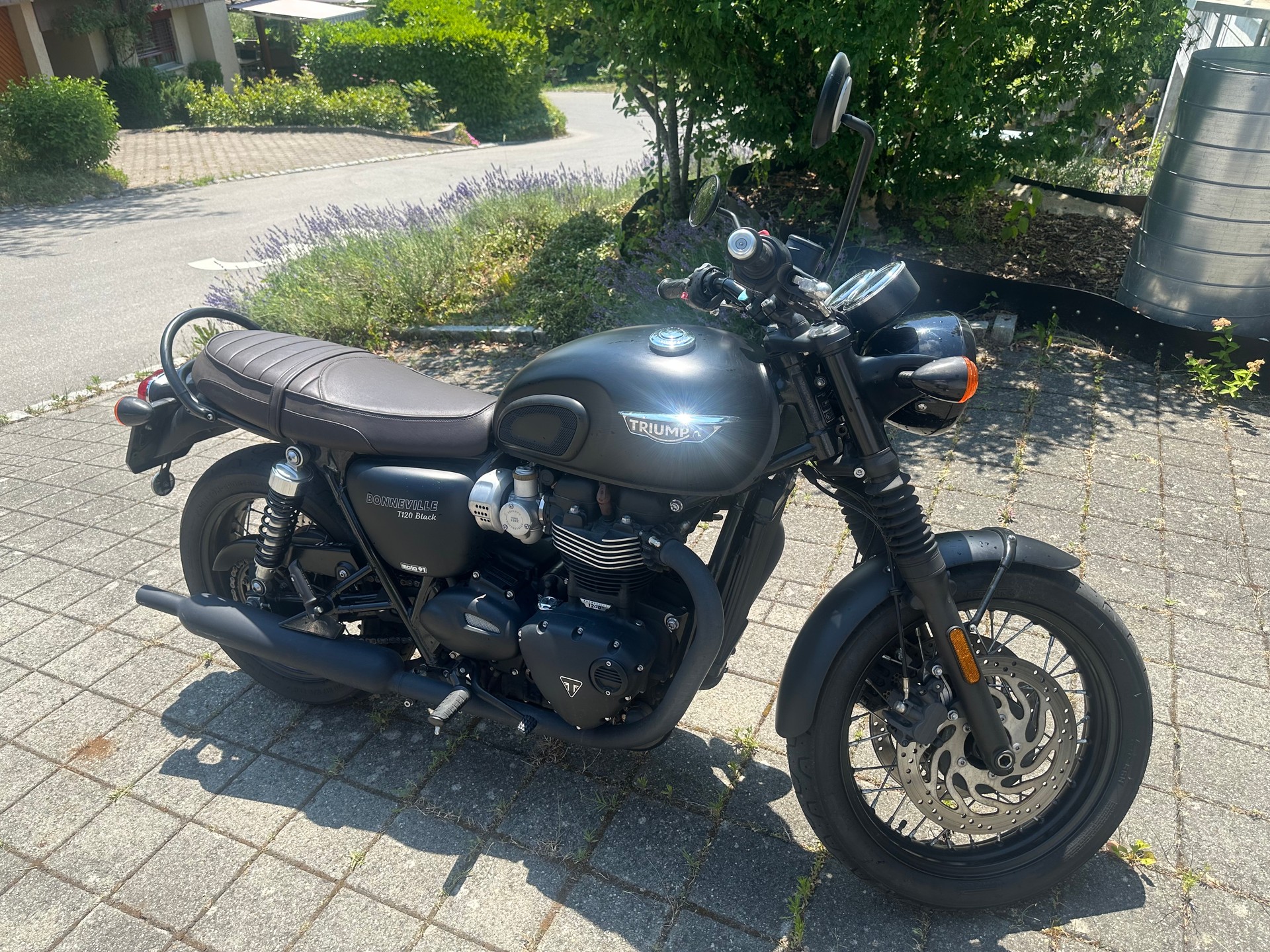 TRIUMPH Bonneville T120 ABS-image-0