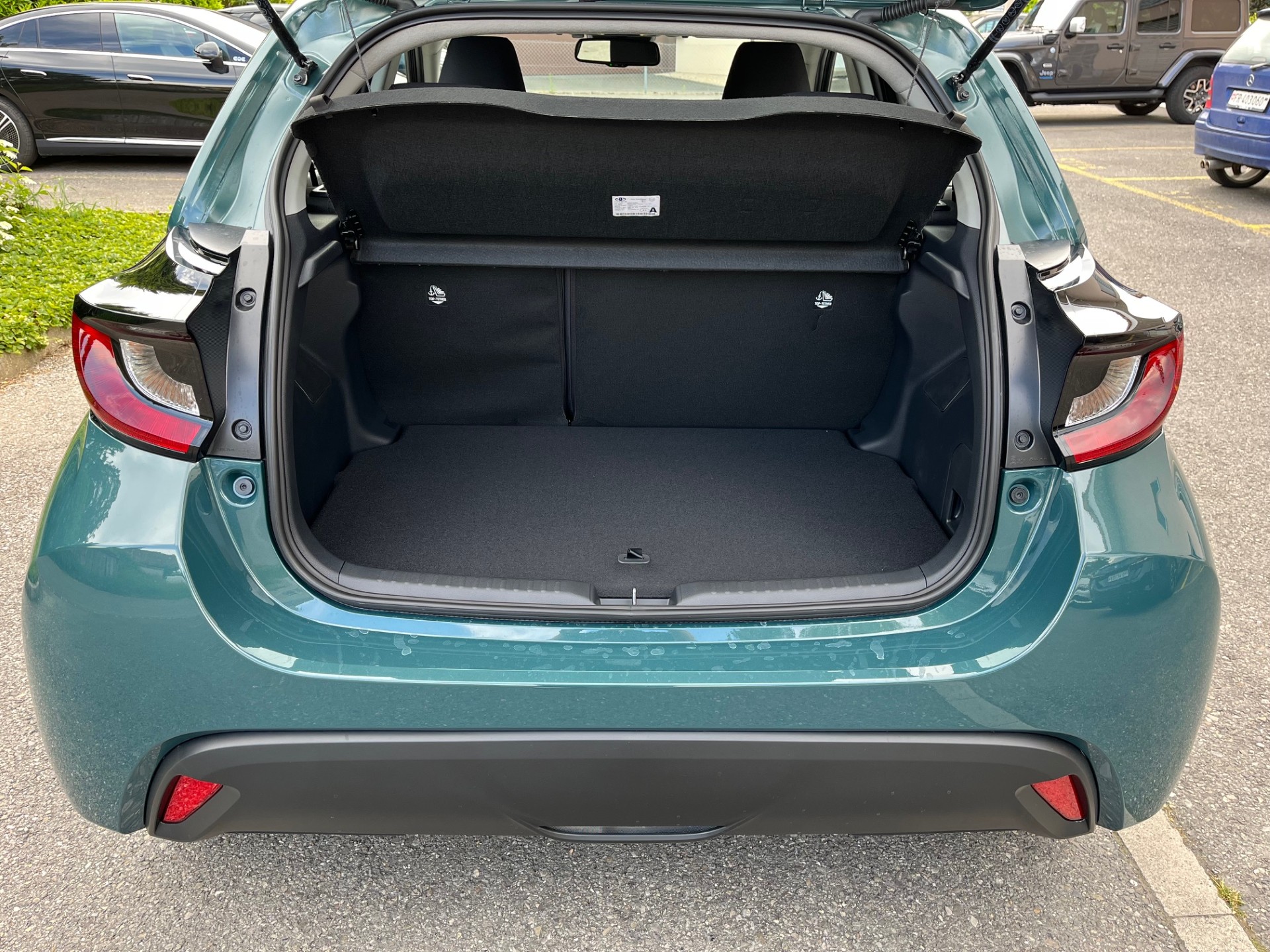 TOYOTA Yaris 1.5 Comfort e-CVT-image-18