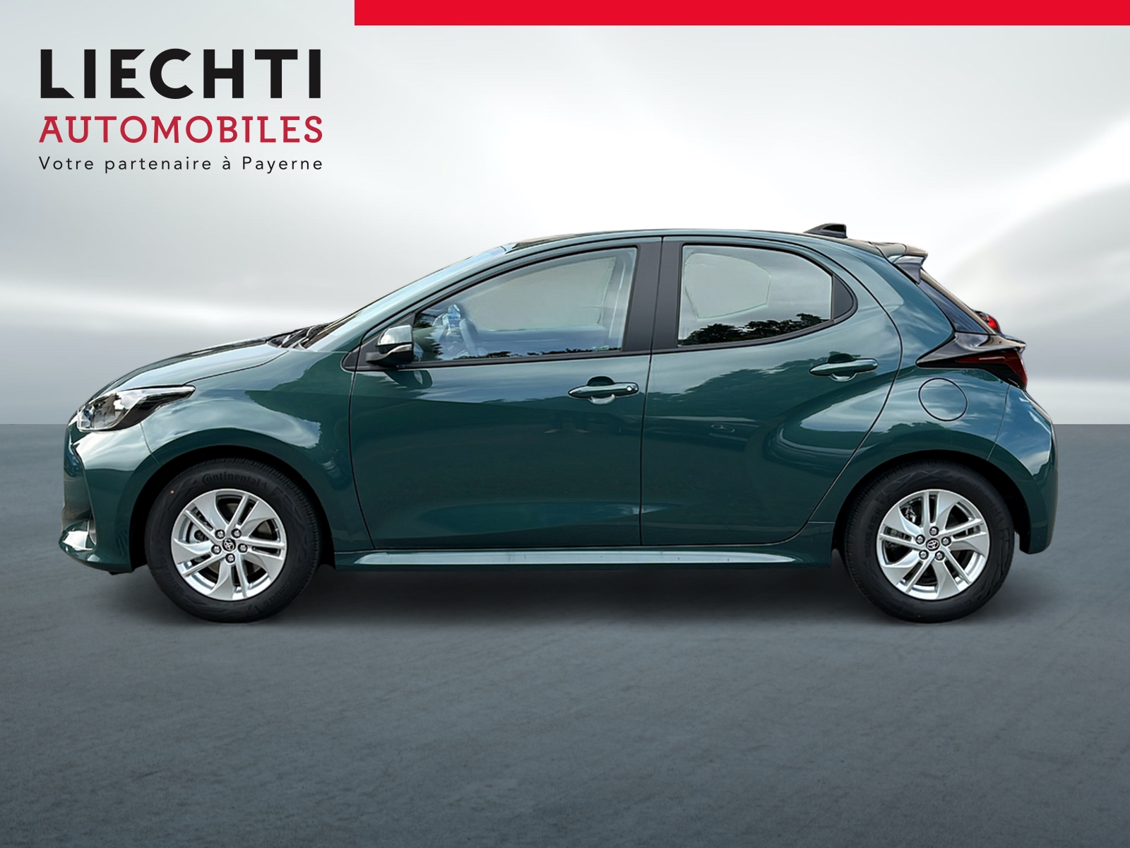 TOYOTA Yaris 1.5 Comfort e-CVT-showroom-element-1