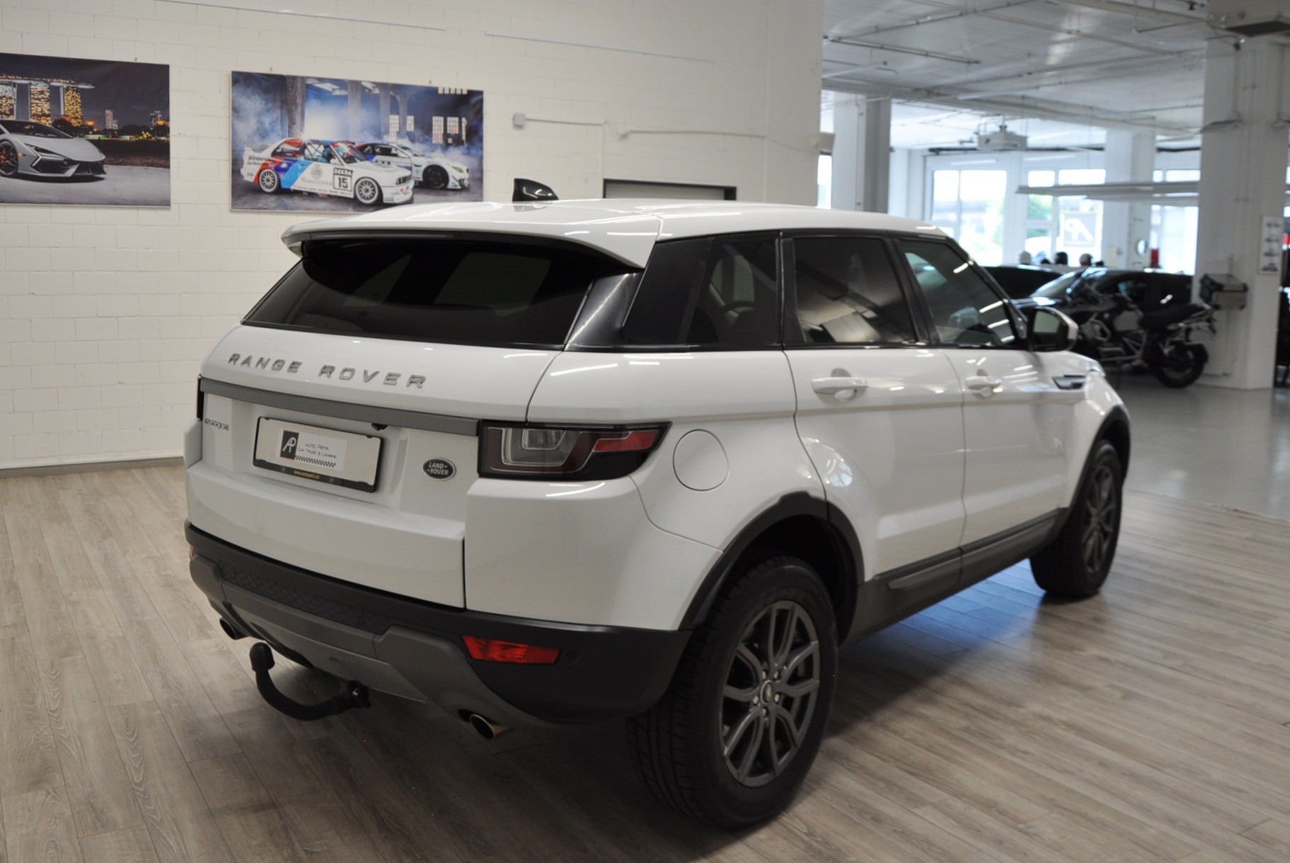 LAND ROVER Range Rover Evoque 2.0 TD4 Pure AT9-showroom-element-3