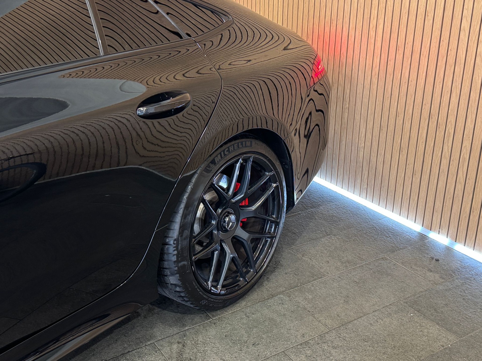 MERCEDES-BENZ AMG GT 4 63 S 4Matic+ Speedshift MCT *CH-Fahrzeug*-image-9
