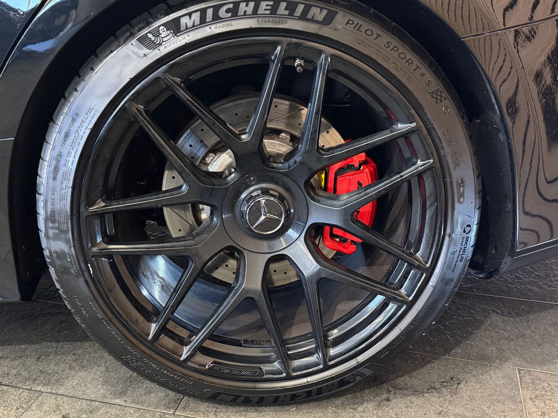 MERCEDES-BENZ AMG GT 4 63 S 4Matic+ Speedshift MCT *CH-Fahrzeug*-image-13