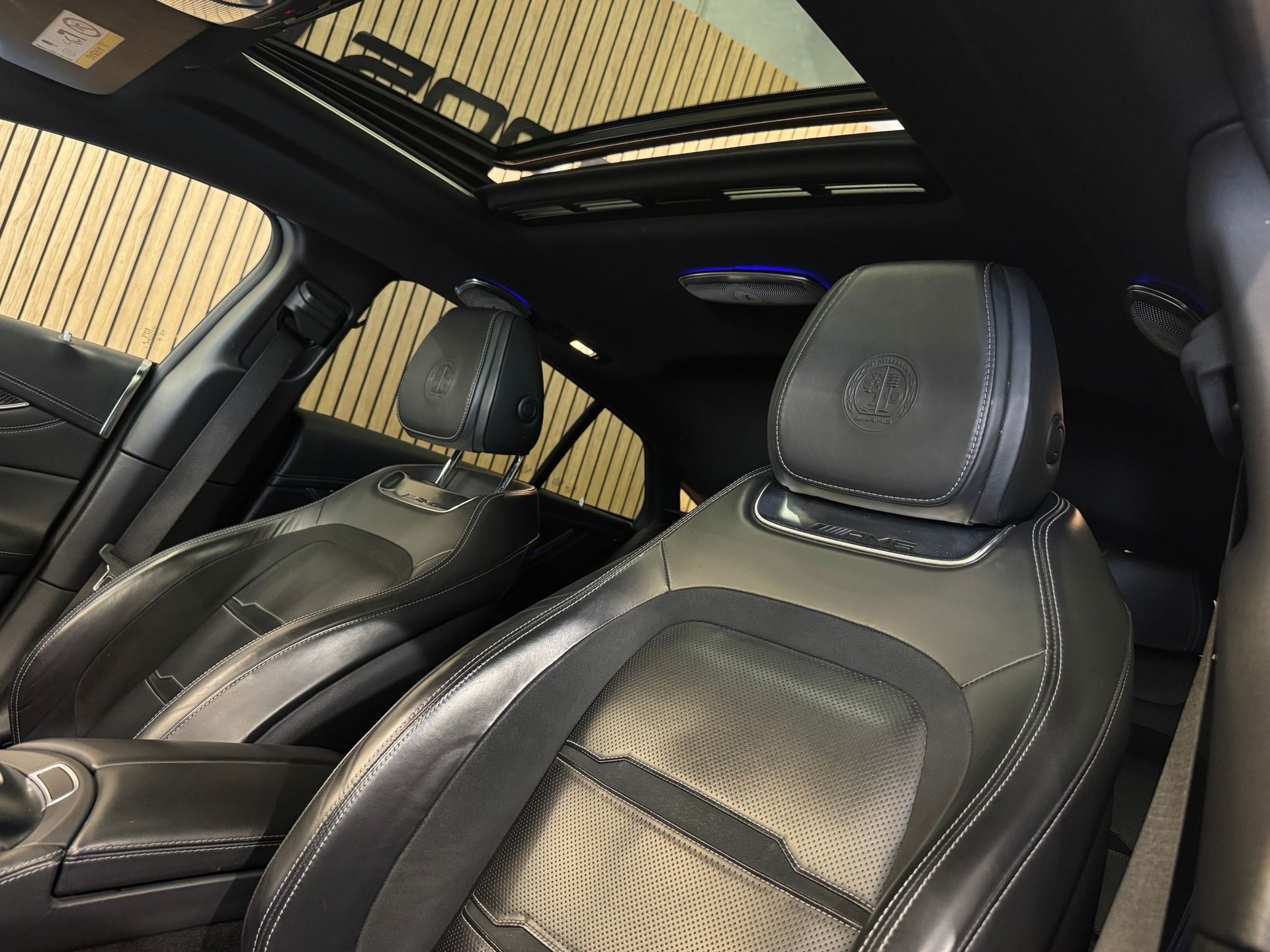 MERCEDES-BENZ AMG GT 4 63 S 4Matic+ Speedshift MCT *CH-Fahrzeug*-image-25