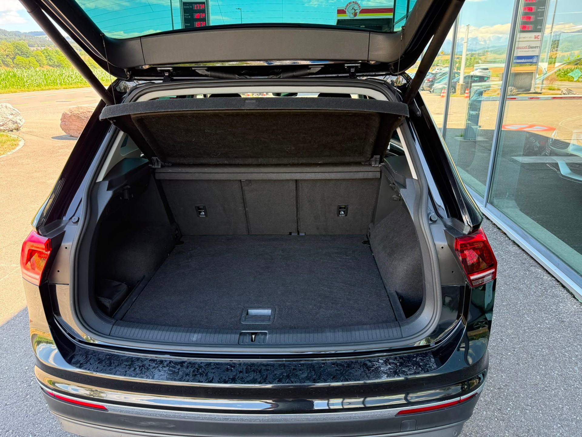 VW Tiguan 2.0 TDI Highline 4Motion DSG-image-15