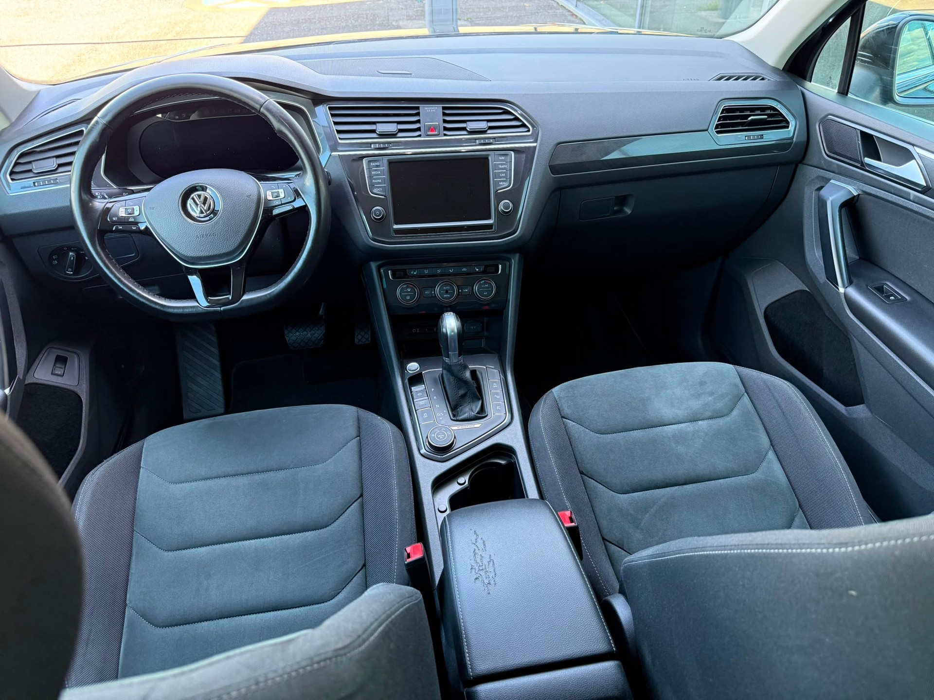 VW Tiguan 2.0 TDI Highline 4Motion DSG-image-7