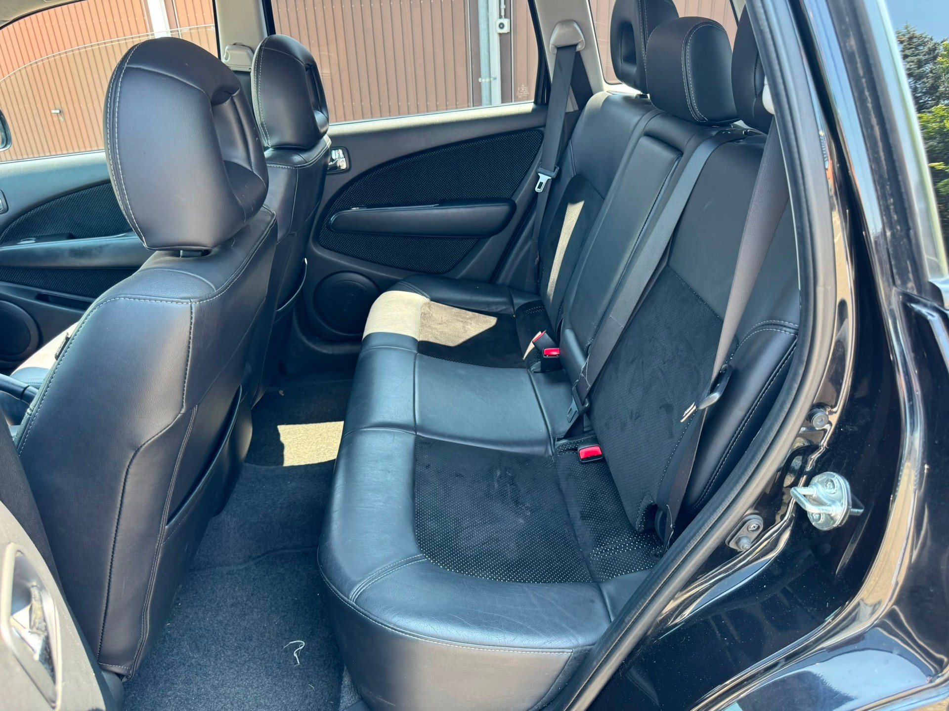 MITSUBISHI Outlander 2.0 16V Turbo-image-14