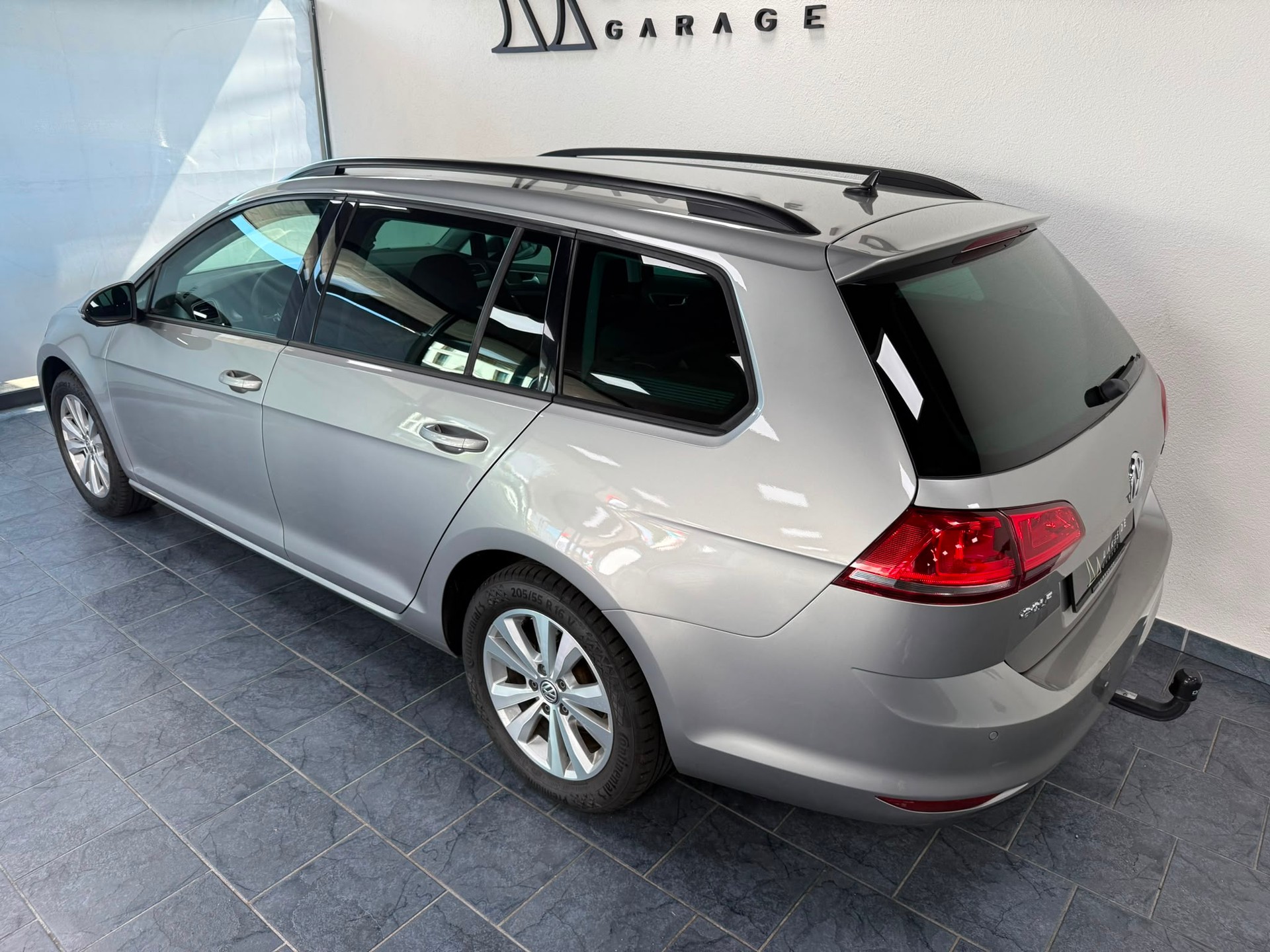 VW Golf Variant 1.6 TDI Comfortline DSG-image-5