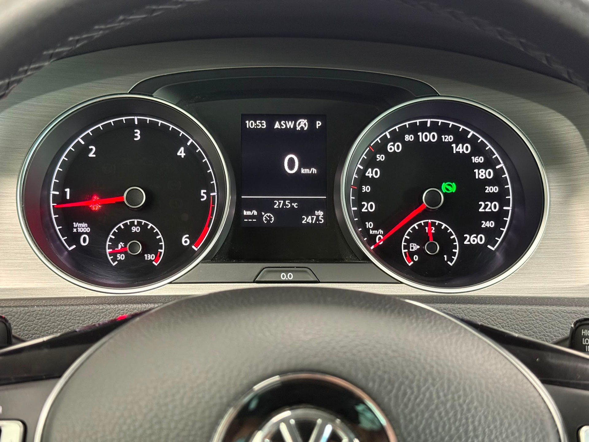 VW Golf Variant 1.6 TDI Comfortline DSG-image-17
