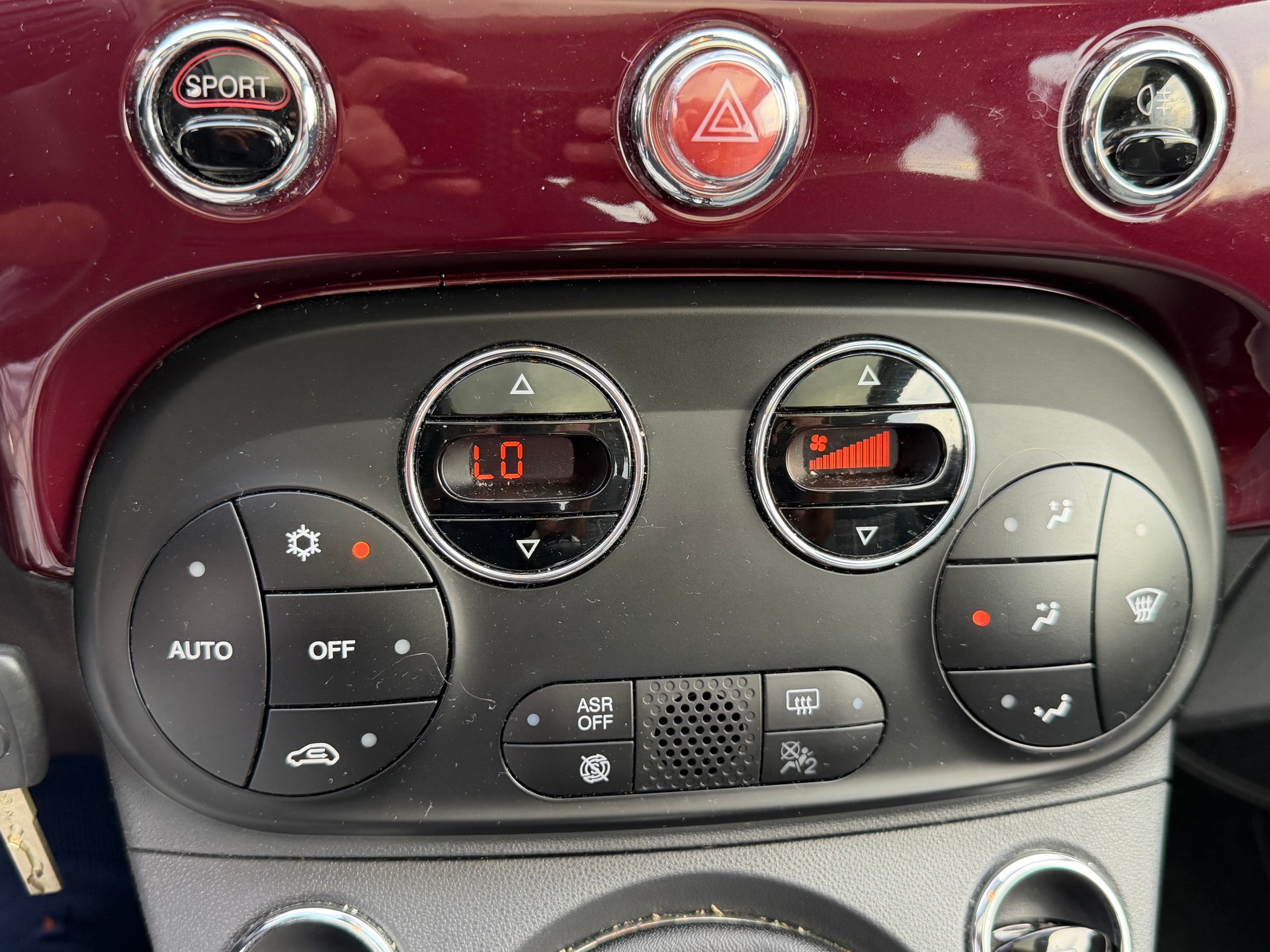 FIAT 500 0.9 Twinair Turbo Lounge-image-11