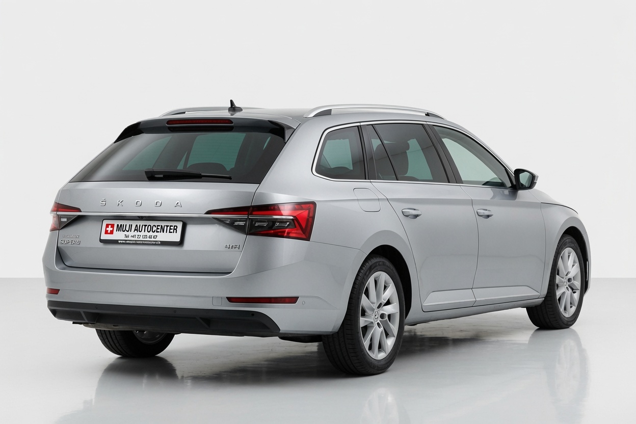 SKODA Superb Combi 2.0 TDi Style 4x4 DSG-image-4