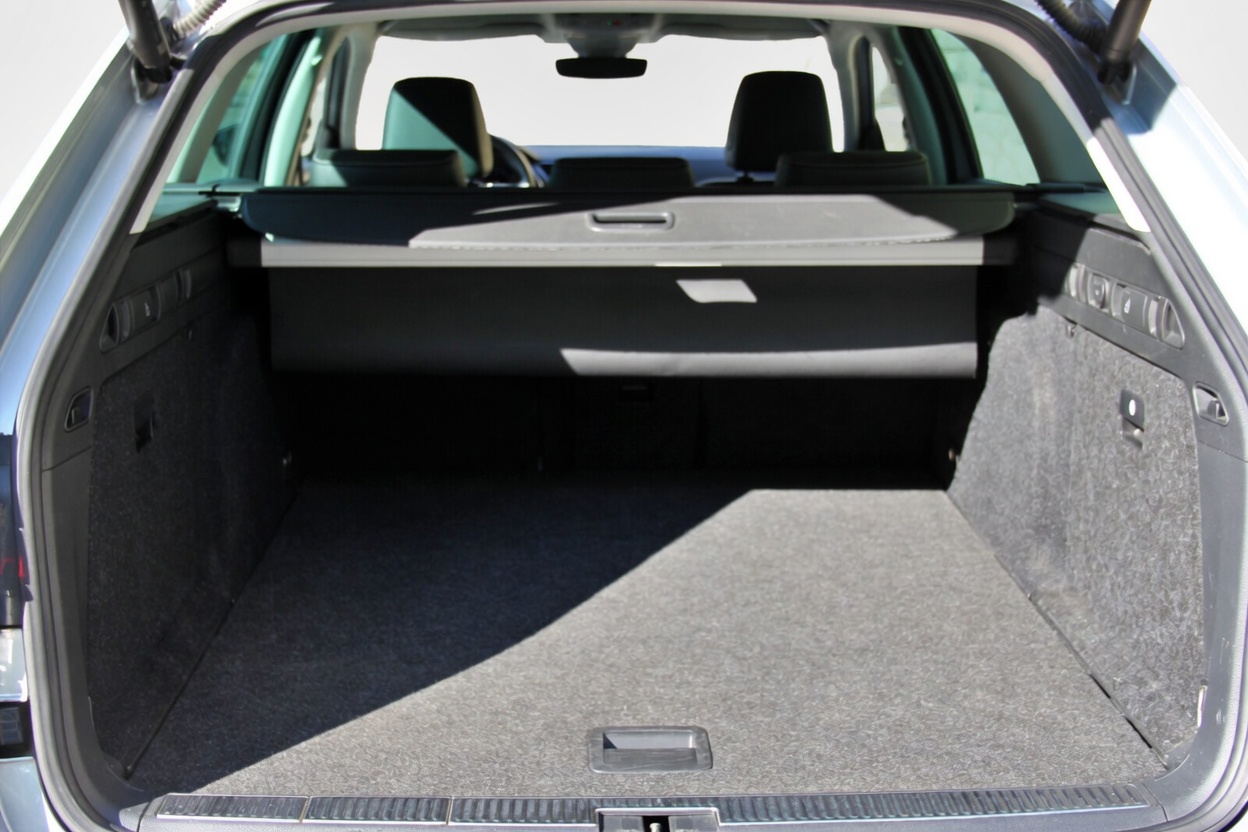 SKODA Superb Combi 2.0 TDi Style 4x4 DSG-image-15