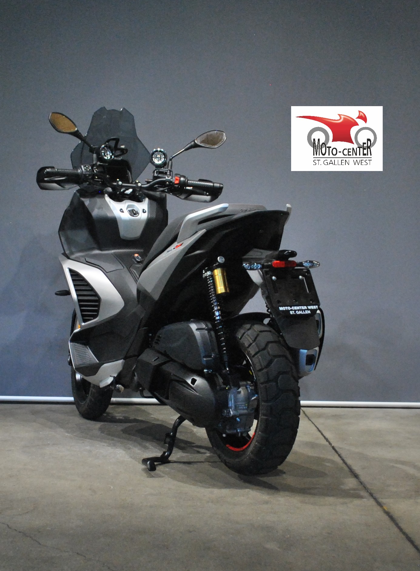 APRILIA SR 400 GT-image-3