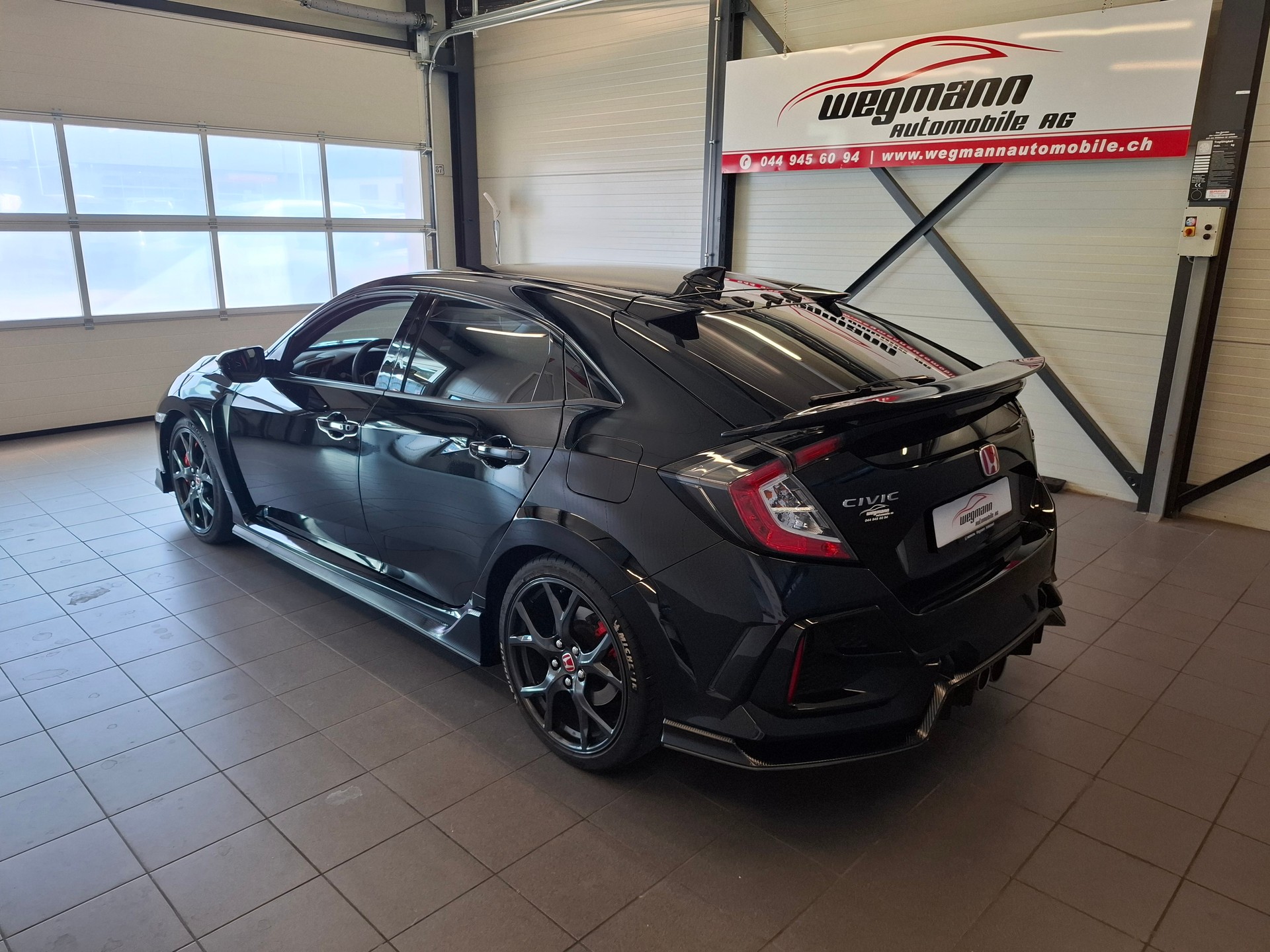HONDA Civic 2.0 i-VTEC Type R Sport Line-showroom-element-2