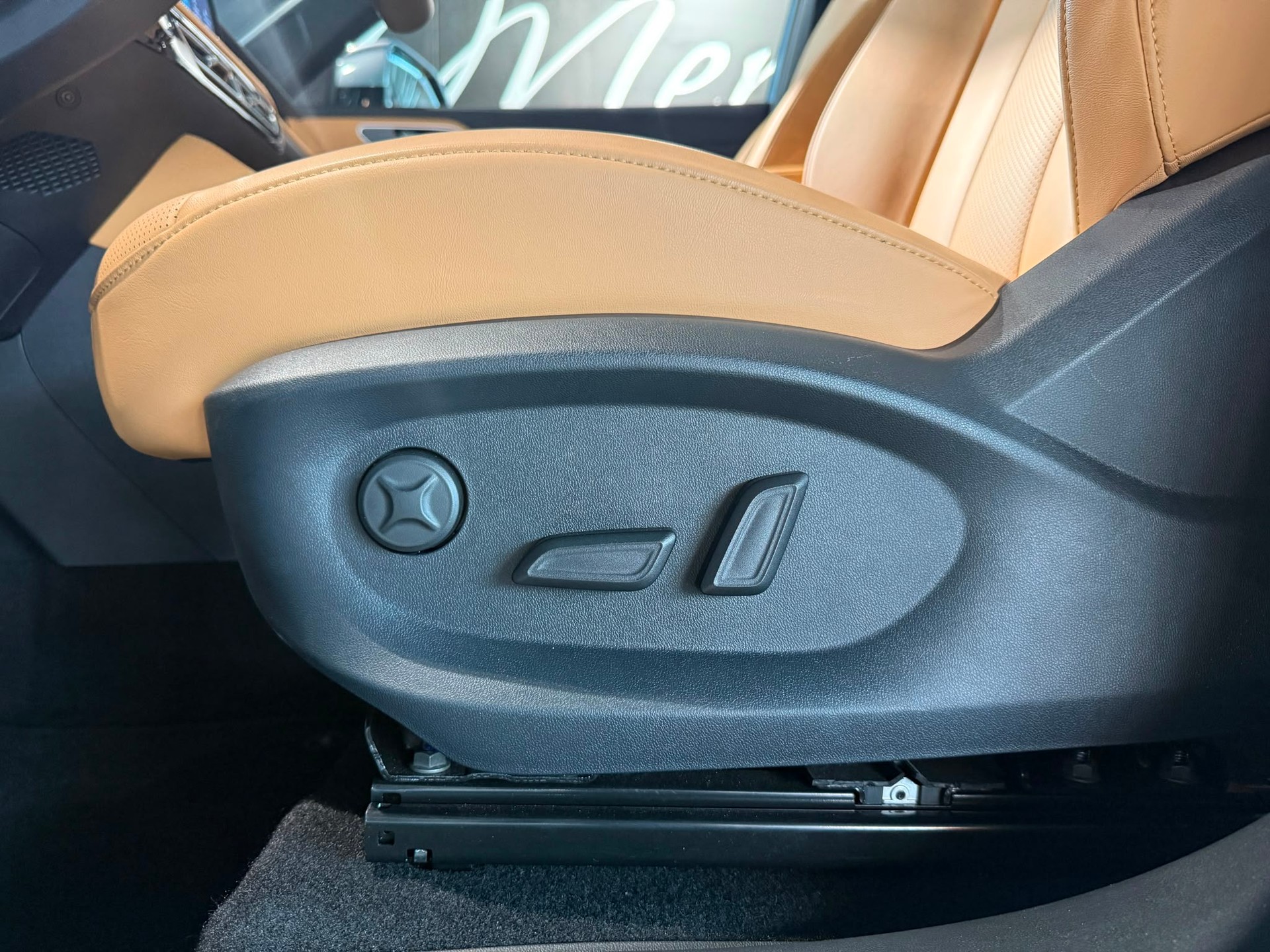 MG HS 1.5 T HEV Luxury-image-7