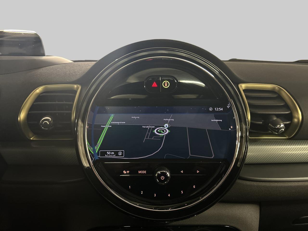 MINI Clubman 2.0i Cooper S ALL4-image-18