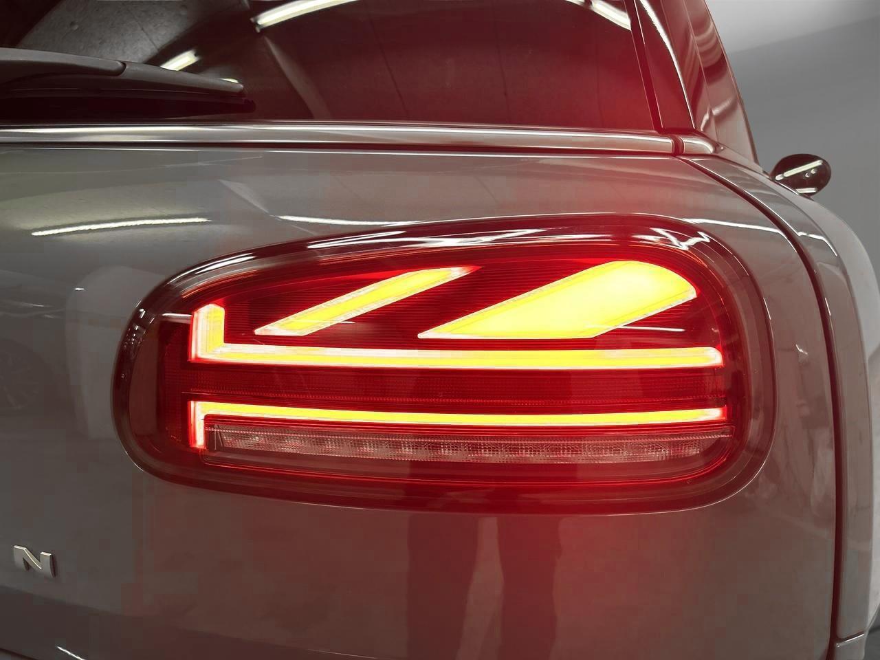 MINI Clubman 2.0i Cooper S ALL4-image-8