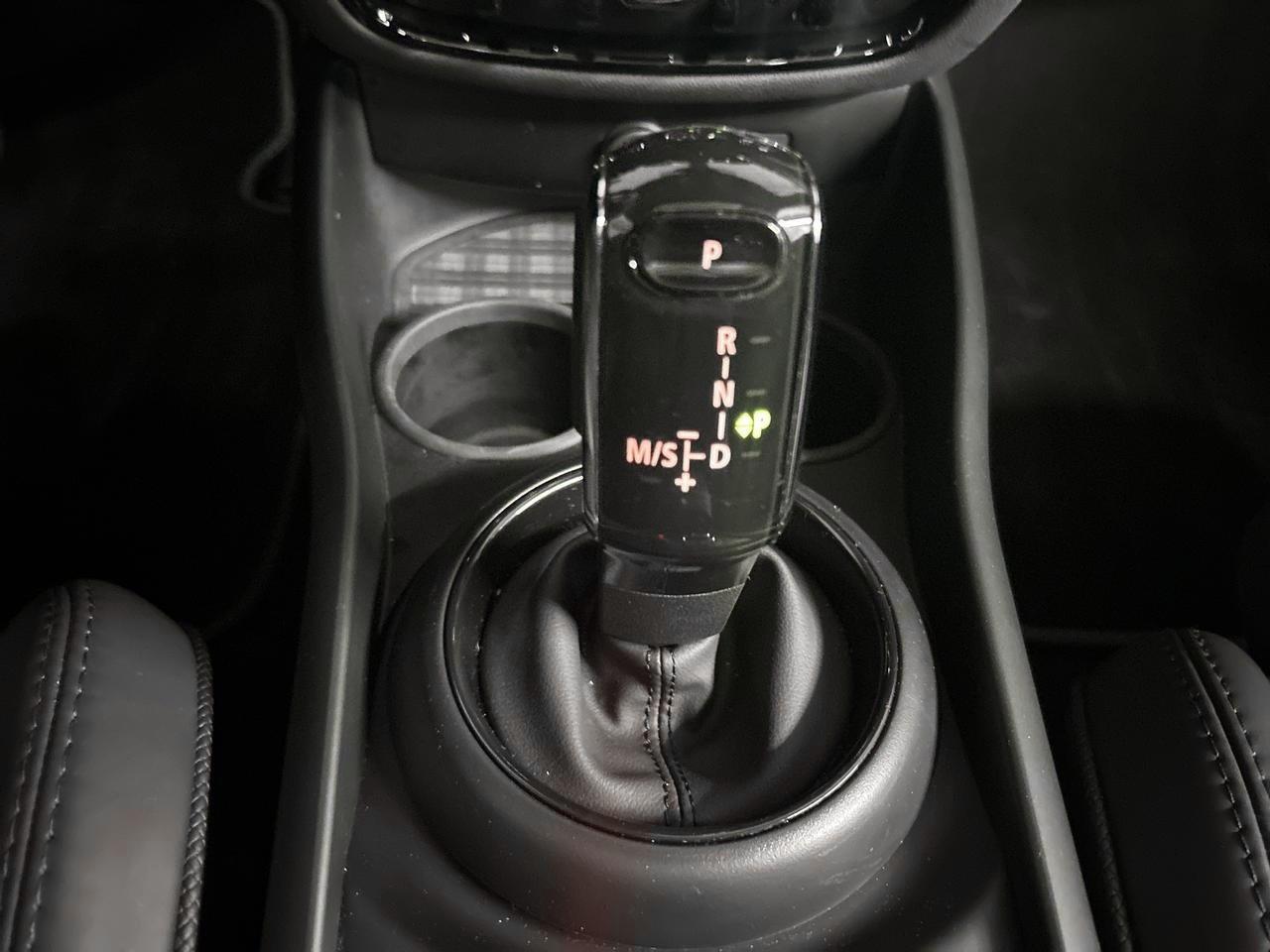 MINI Clubman 2.0i Cooper S ALL4-image-22