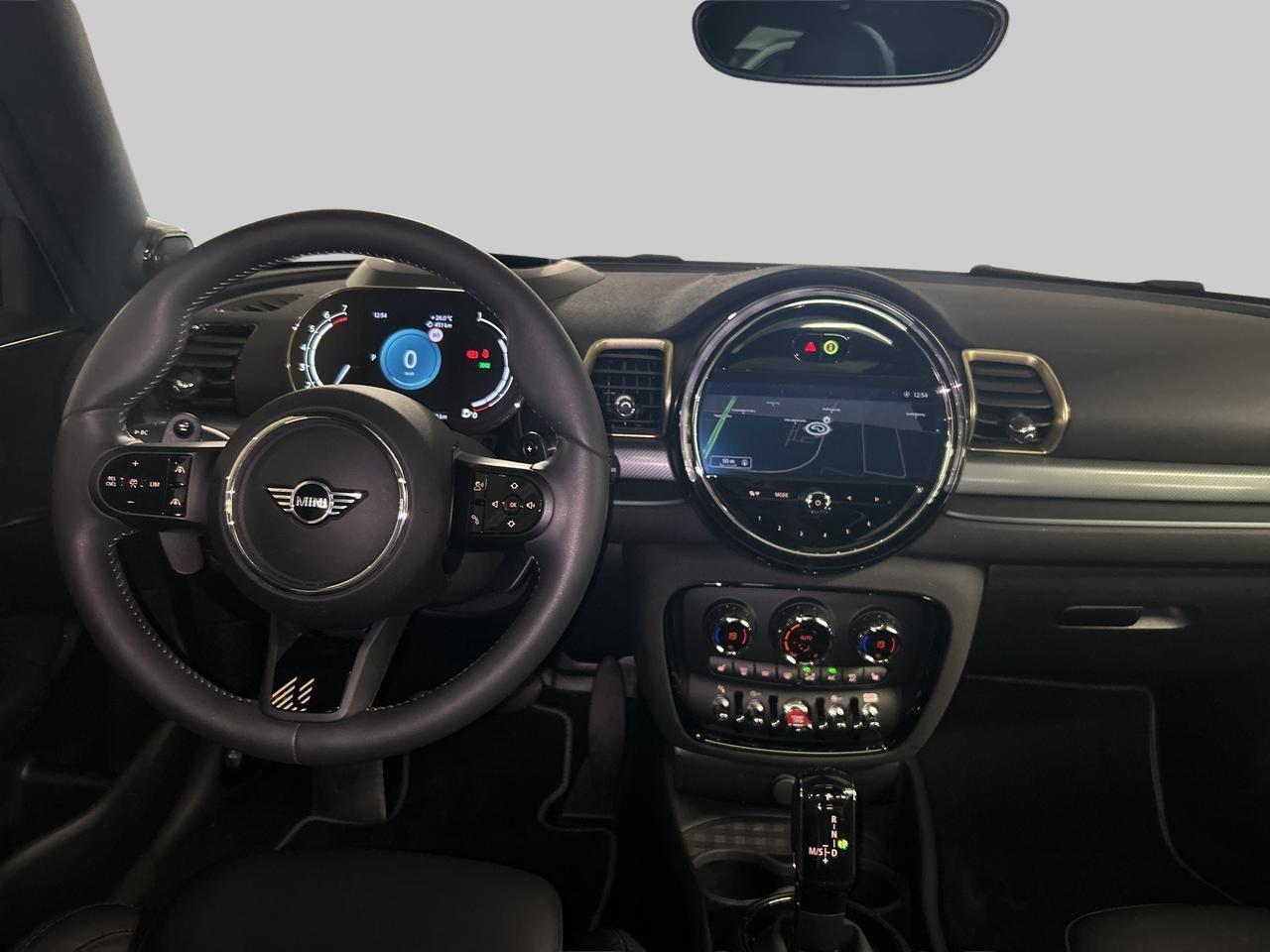 MINI Clubman 2.0i Cooper S ALL4-image-15
