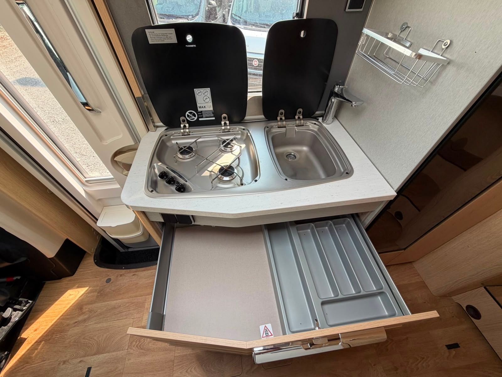 MERCEDES-BENZ ***HYMER BMC 580MC***AUTOMAT 9G-TRONIC ***170PS***LÄNGSBETT***NEUWERTIGER-ZUSTAND***VOLL-LED-SCHEINWERFER***-image-13