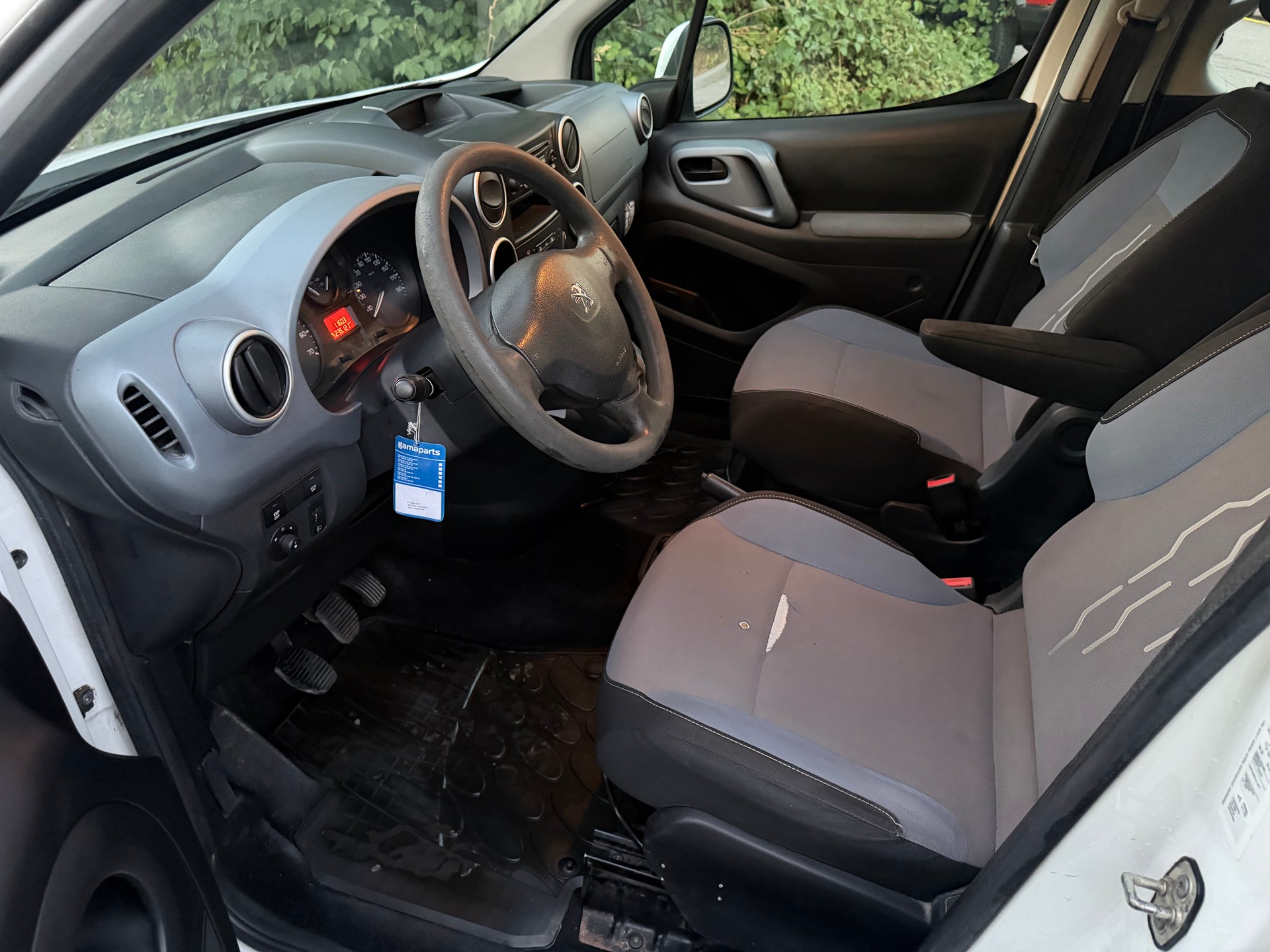 PEUGEOT Partner 1.6 e-HDI Active-image-4