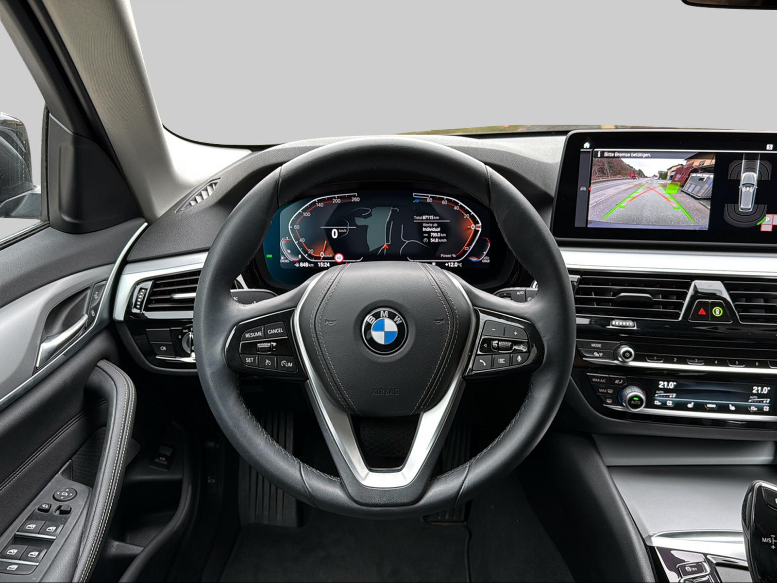 BMW 520d xDrive 48V Touring Steptronic-image-9