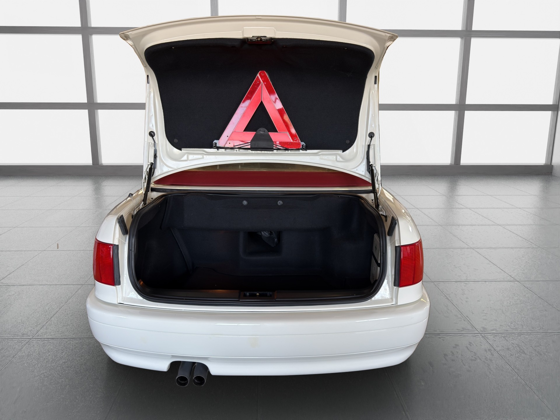 AUDI Cabriolet 2.8 E*174 PS*EXKLUSIVE FAHRZEUG*TOP ZUSTAND*NUR 85000 KM*-image-6