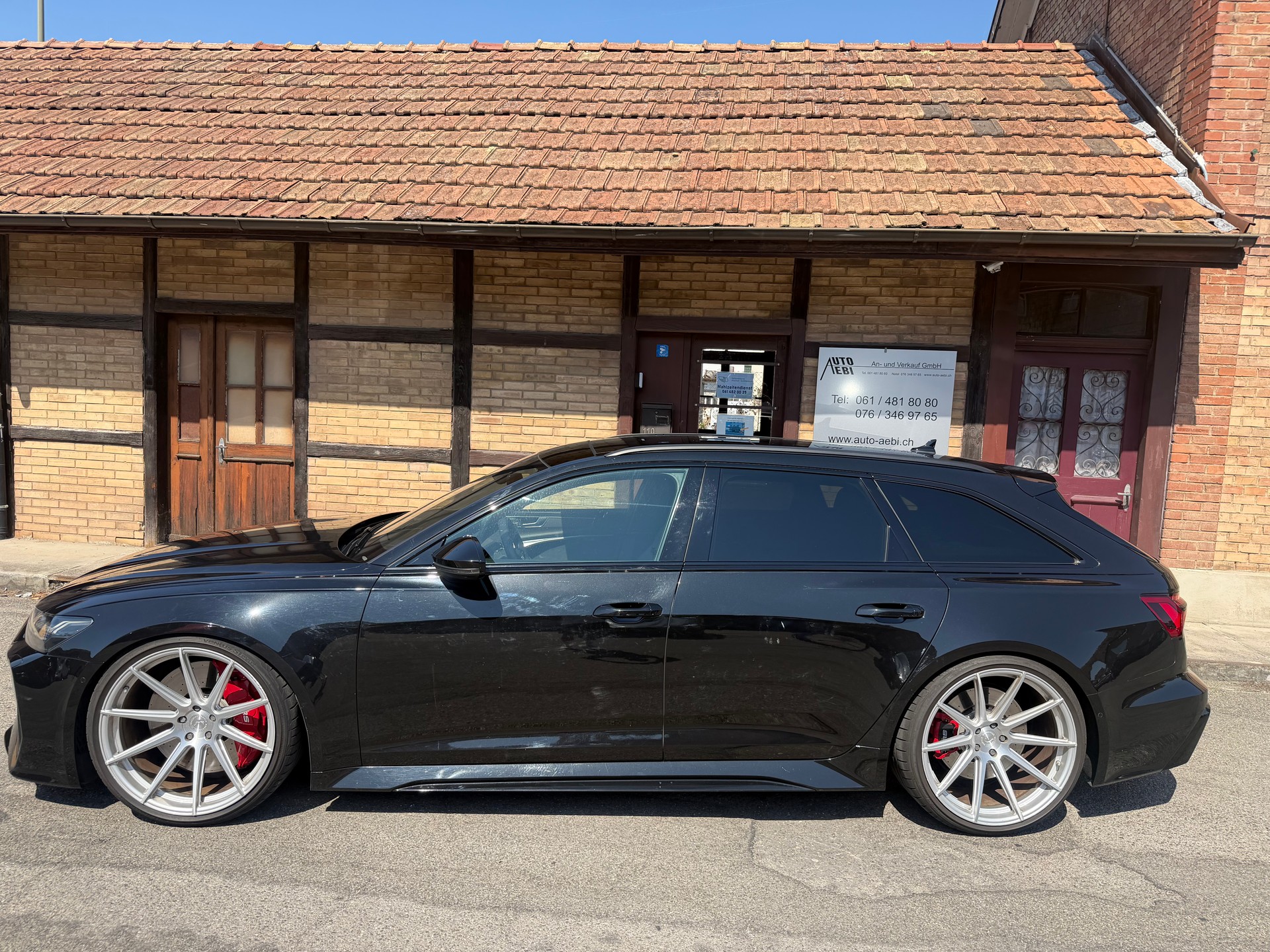AUDI RS6 Avant 4.0 TFSI V8 quattro-image-3