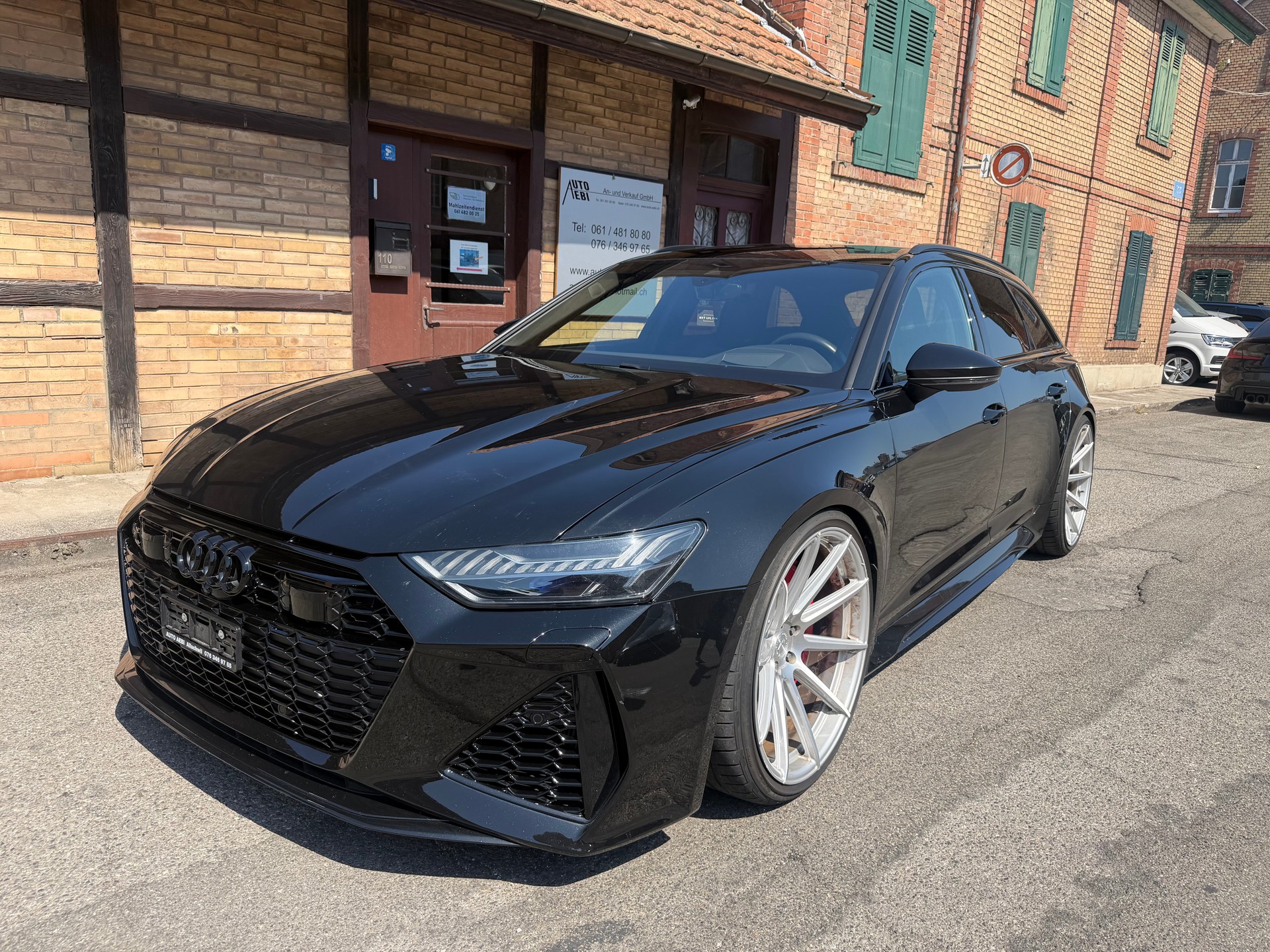 AUDI RS6 Avant 4.0 TFSI V8 quattro-image-1