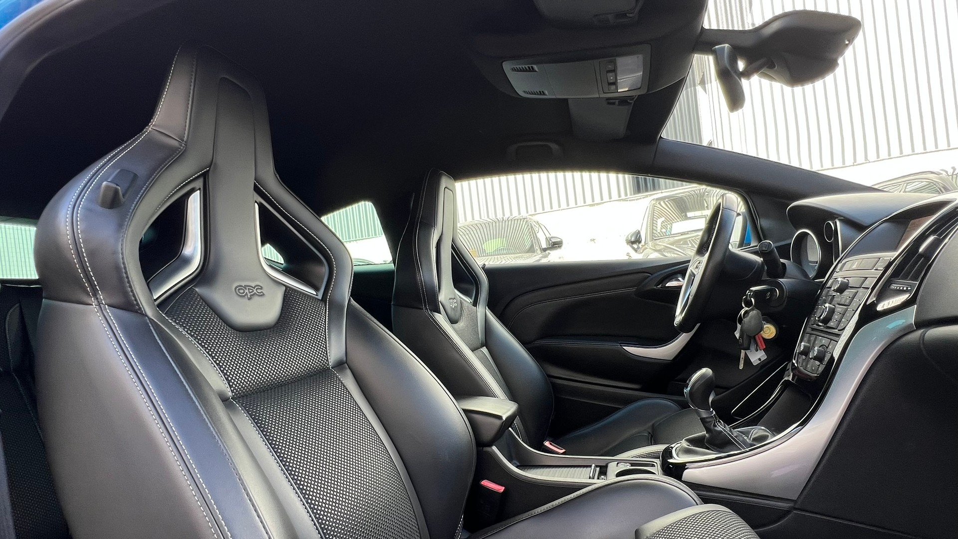 OPEL ASTRA GTC 2.0i 16V TURBO OPC l 280 PS-image-25