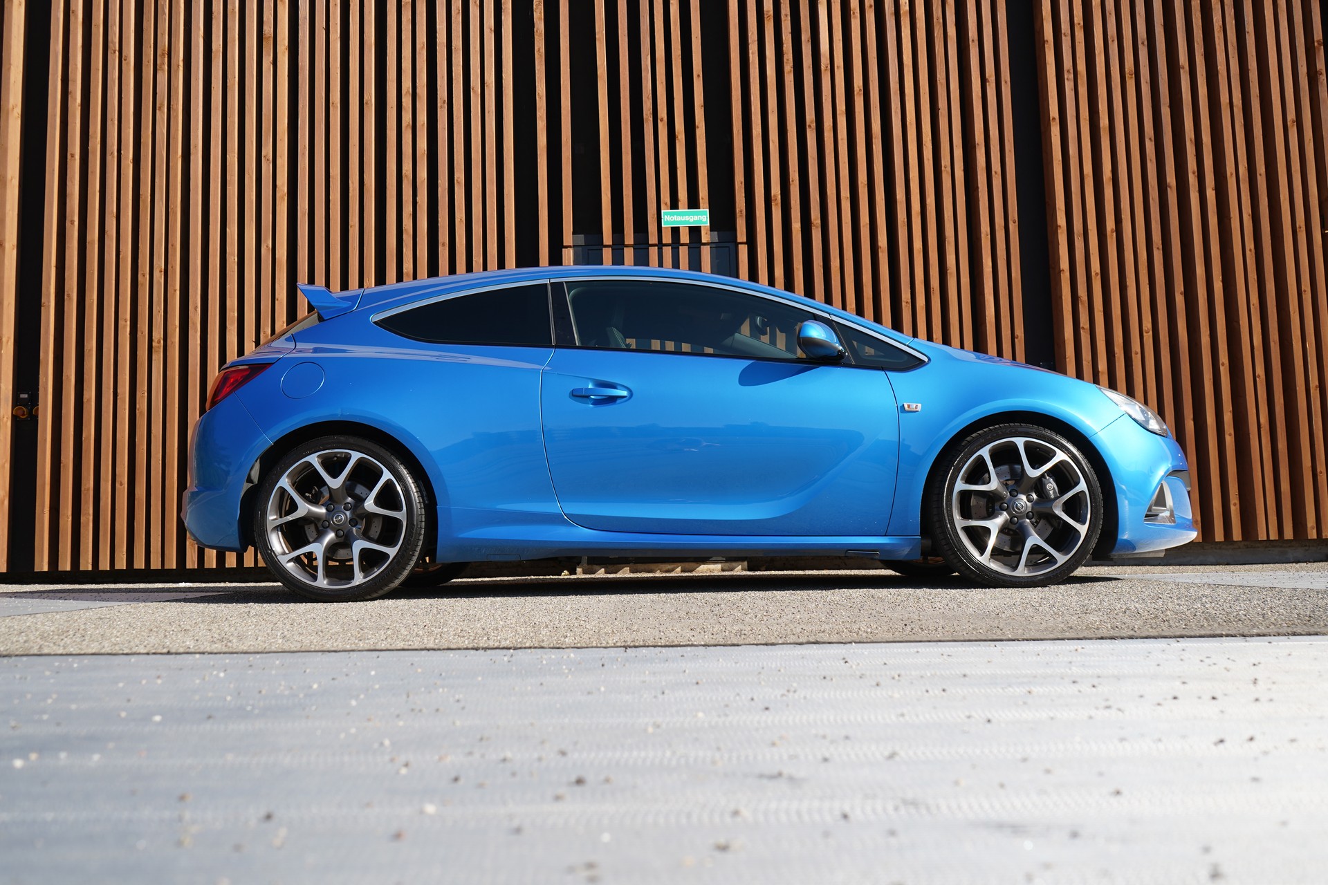 OPEL ASTRA GTC 2.0i 16V TURBO OPC l 280 PS