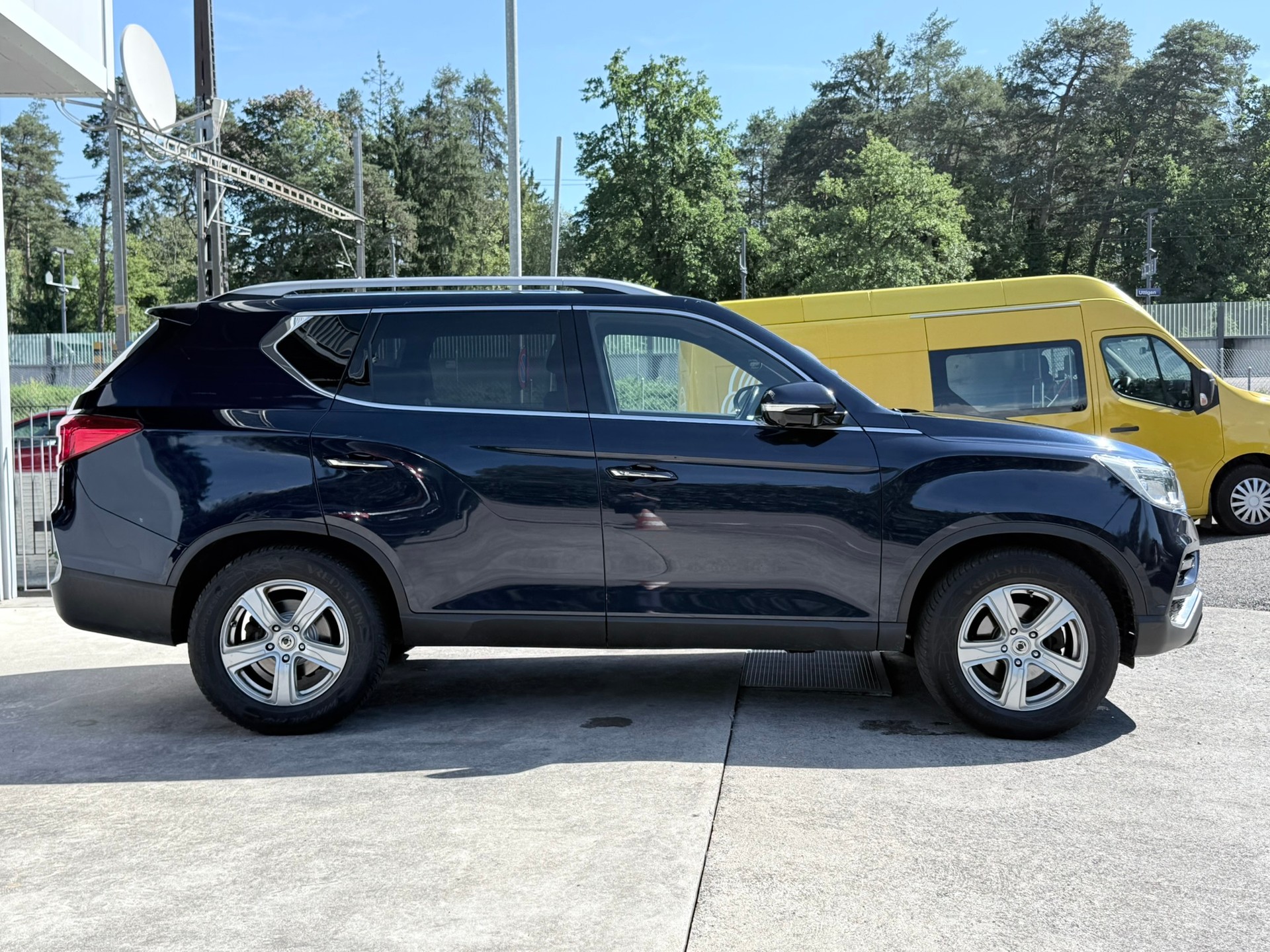 KGM-SsangYong Rexton RX220 e-XDi Sapphire 4WD-showroom-element-3
