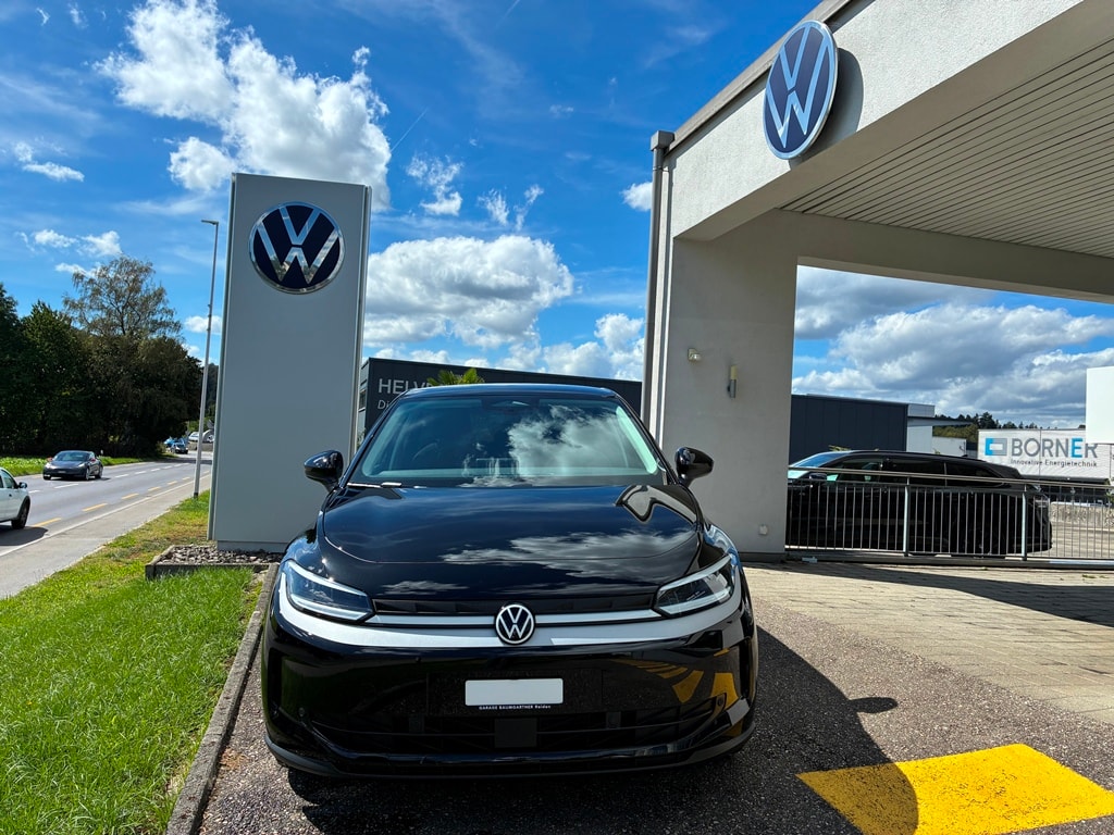 VW ID.Polo 52 kWh Life Edition One-showroom-element-2