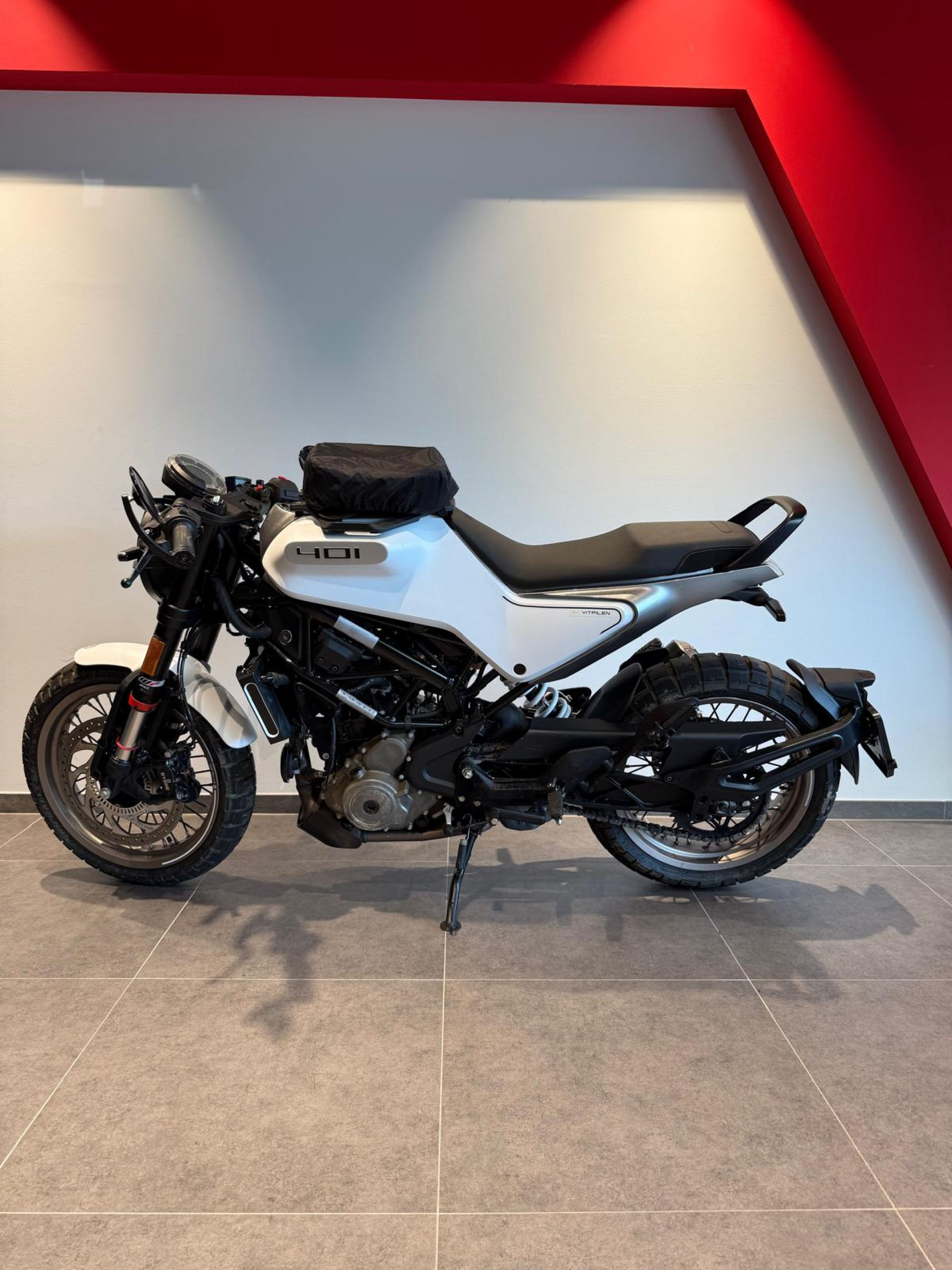 HUSQVARNA Vitpilen 401-image-2