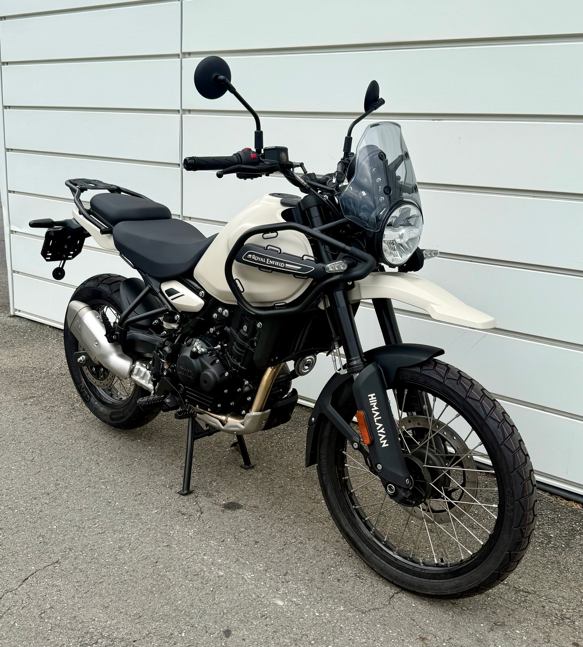 ROYAL ENFIELD Himalayan