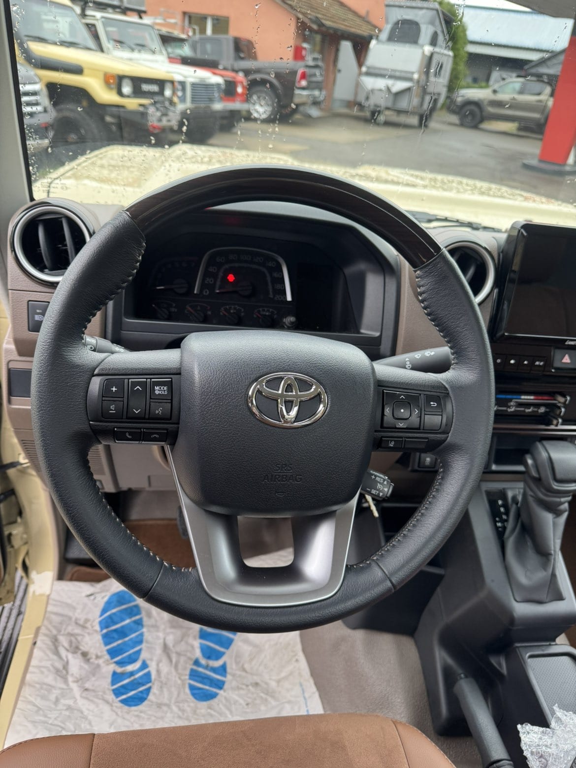 TOYOTA GRJ79 Single Cab Luxury Plus 4.0 V6-image-7