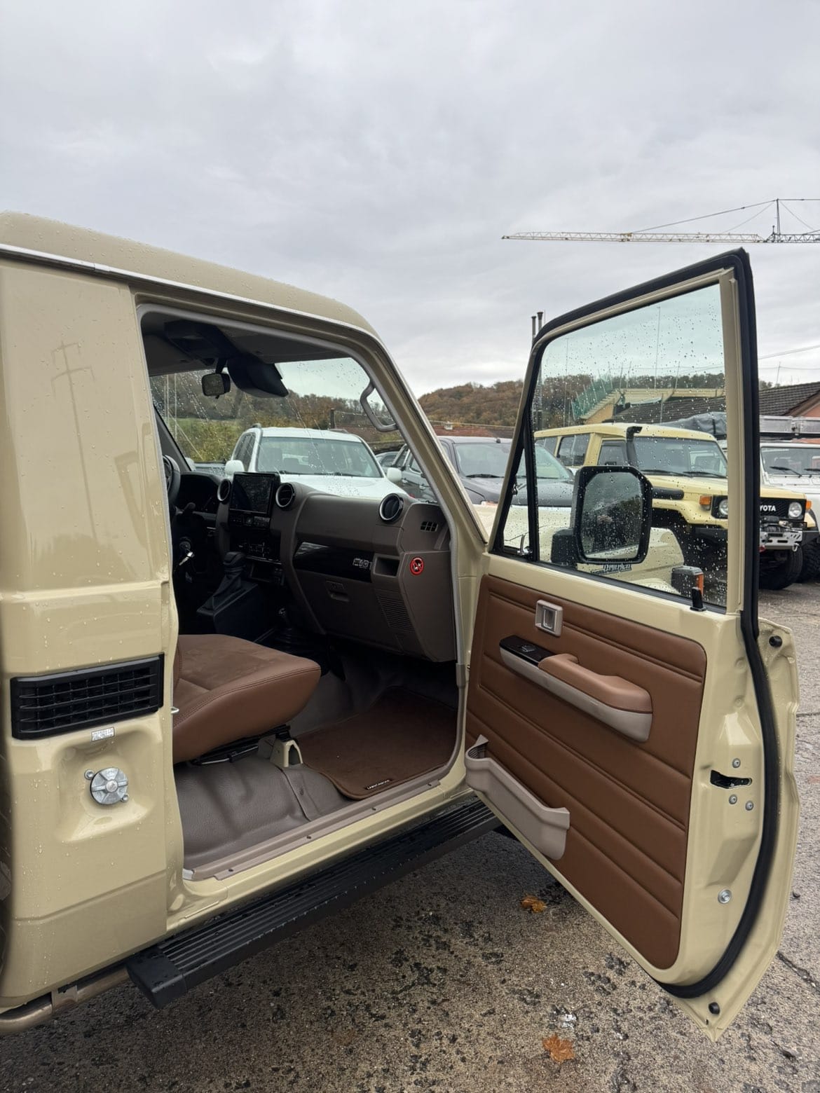 TOYOTA GRJ79 Single Cab Luxury Plus 4.0 V6-image-9