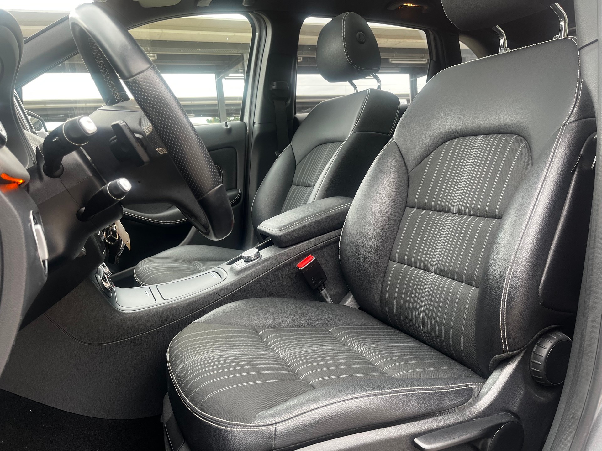 MERCEDES-BENZ B 220 4Matic 7G-DCT-image-12