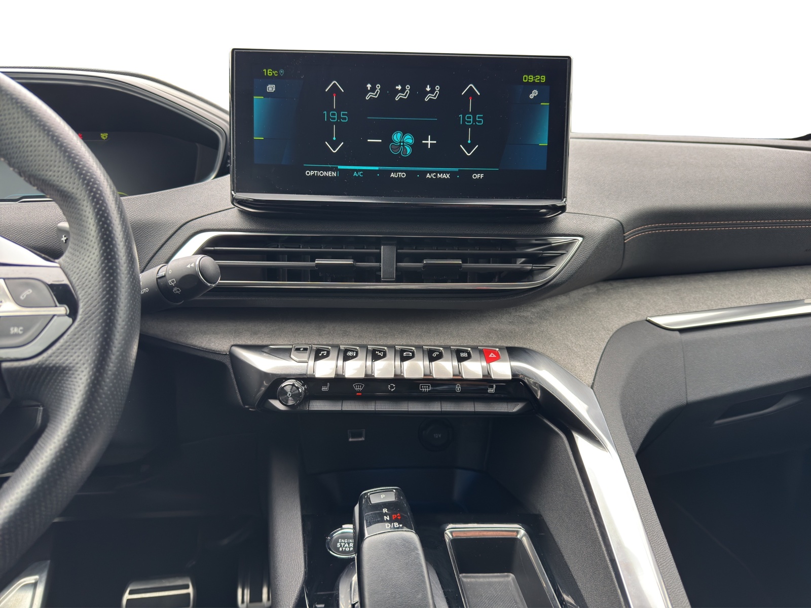 PEUGEOT 3008 1.6 Plug-in Hybrid4 GT Pack-image-6