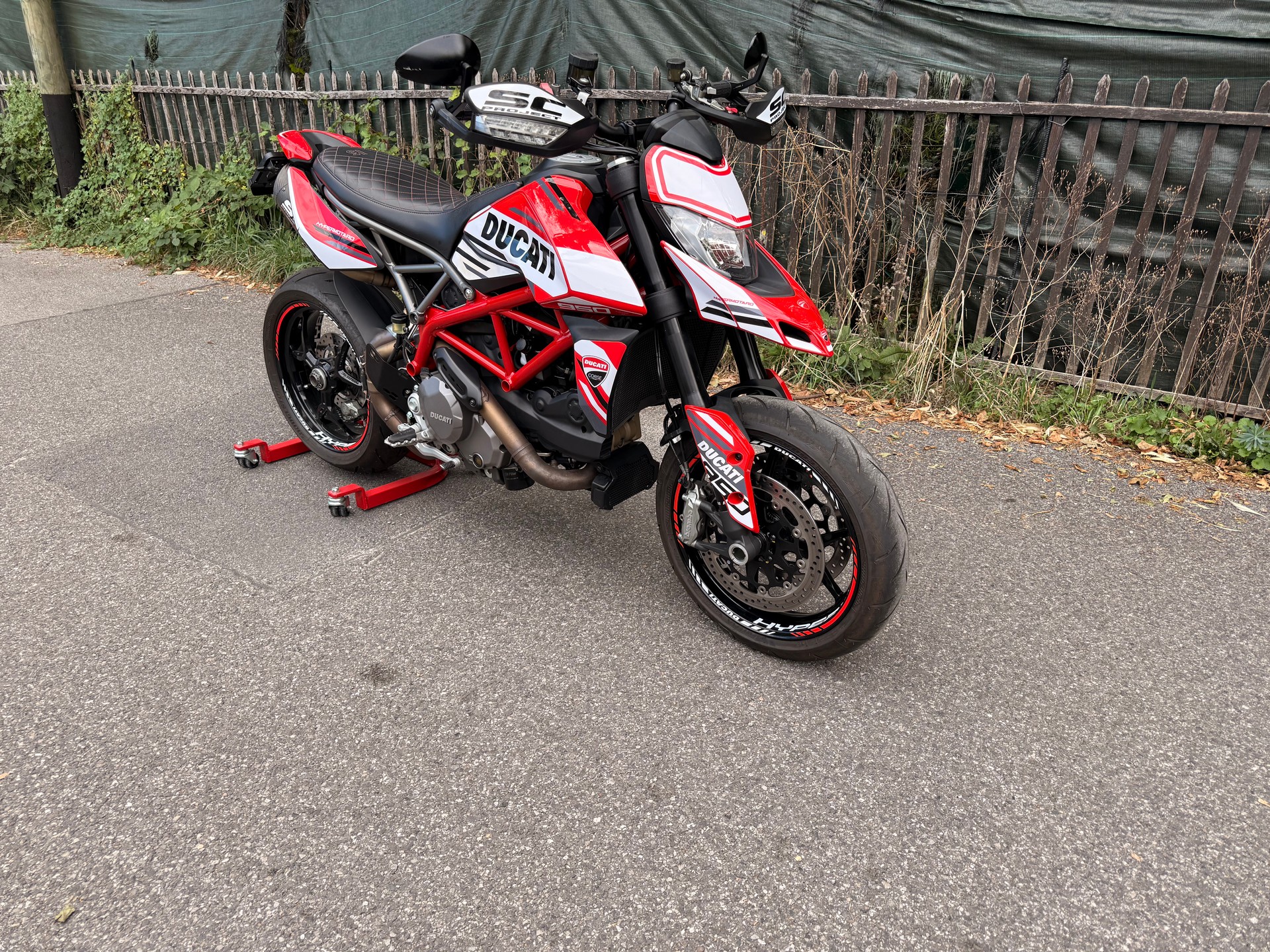 DUCATI HYPERMOTARD 950-image-4