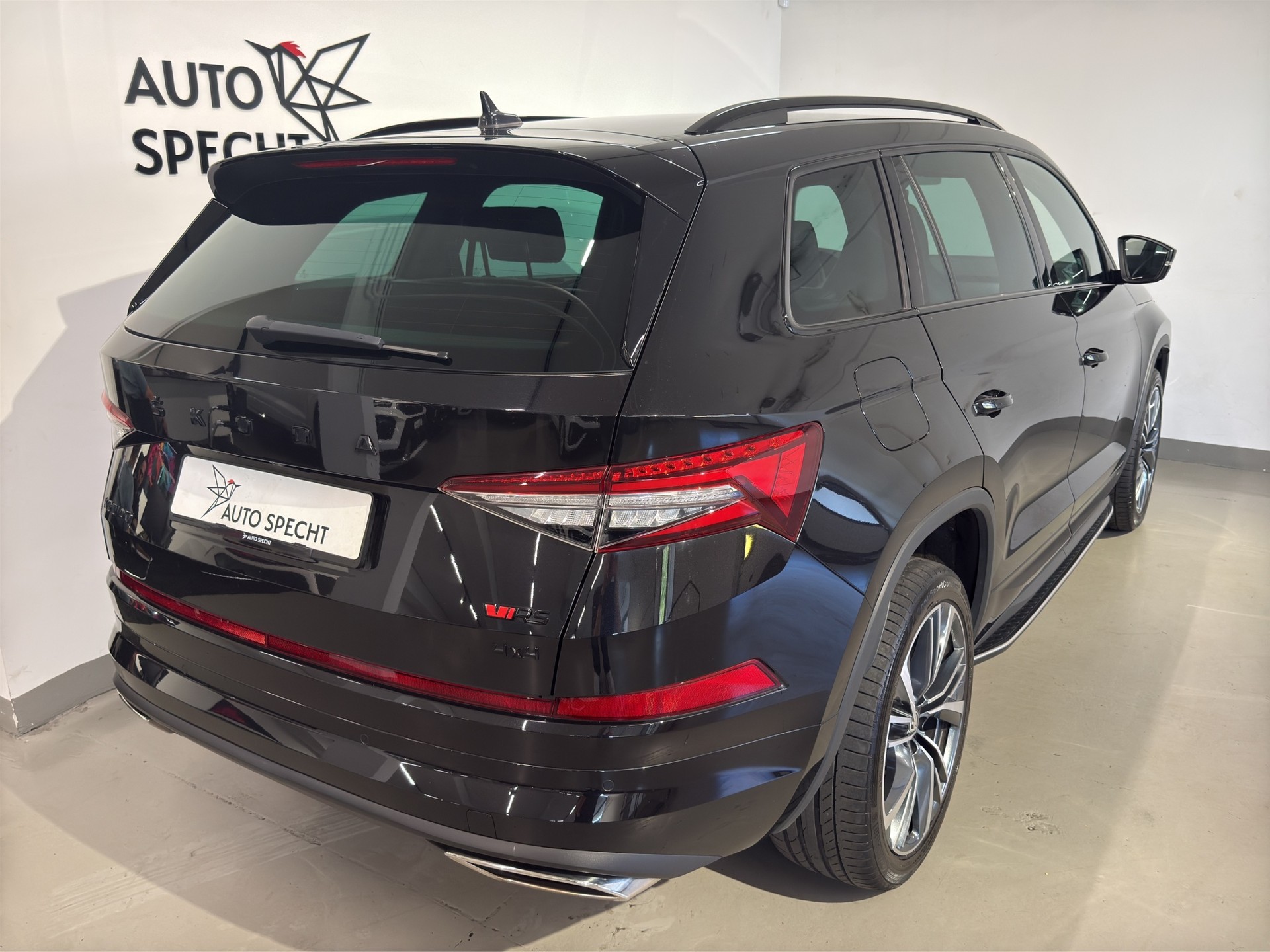 SKODA Kodiaq 2.0 TSI 4x4 RS-image-4