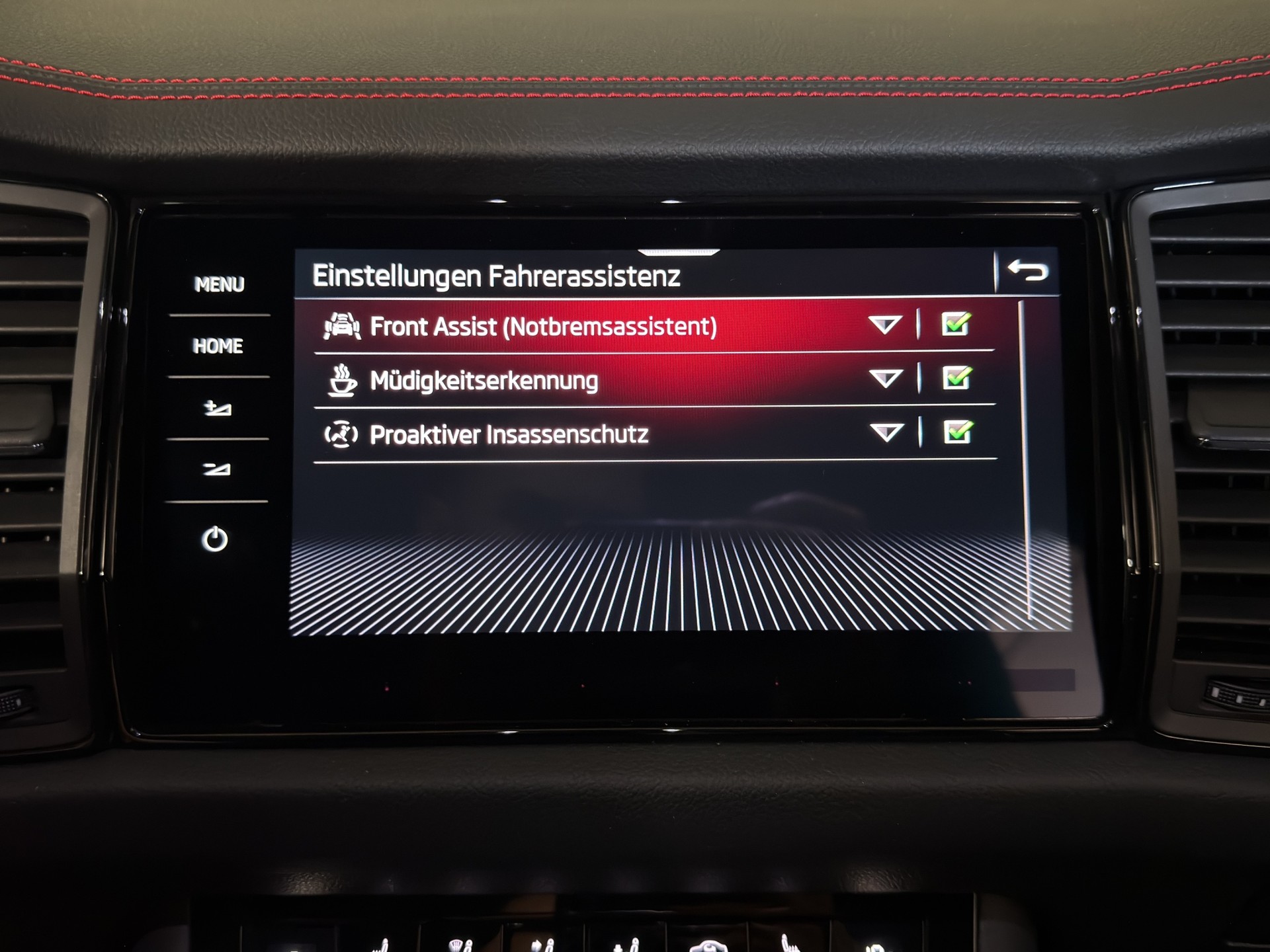 SKODA Kodiaq 2.0 TSI 4x4 RS-image-21