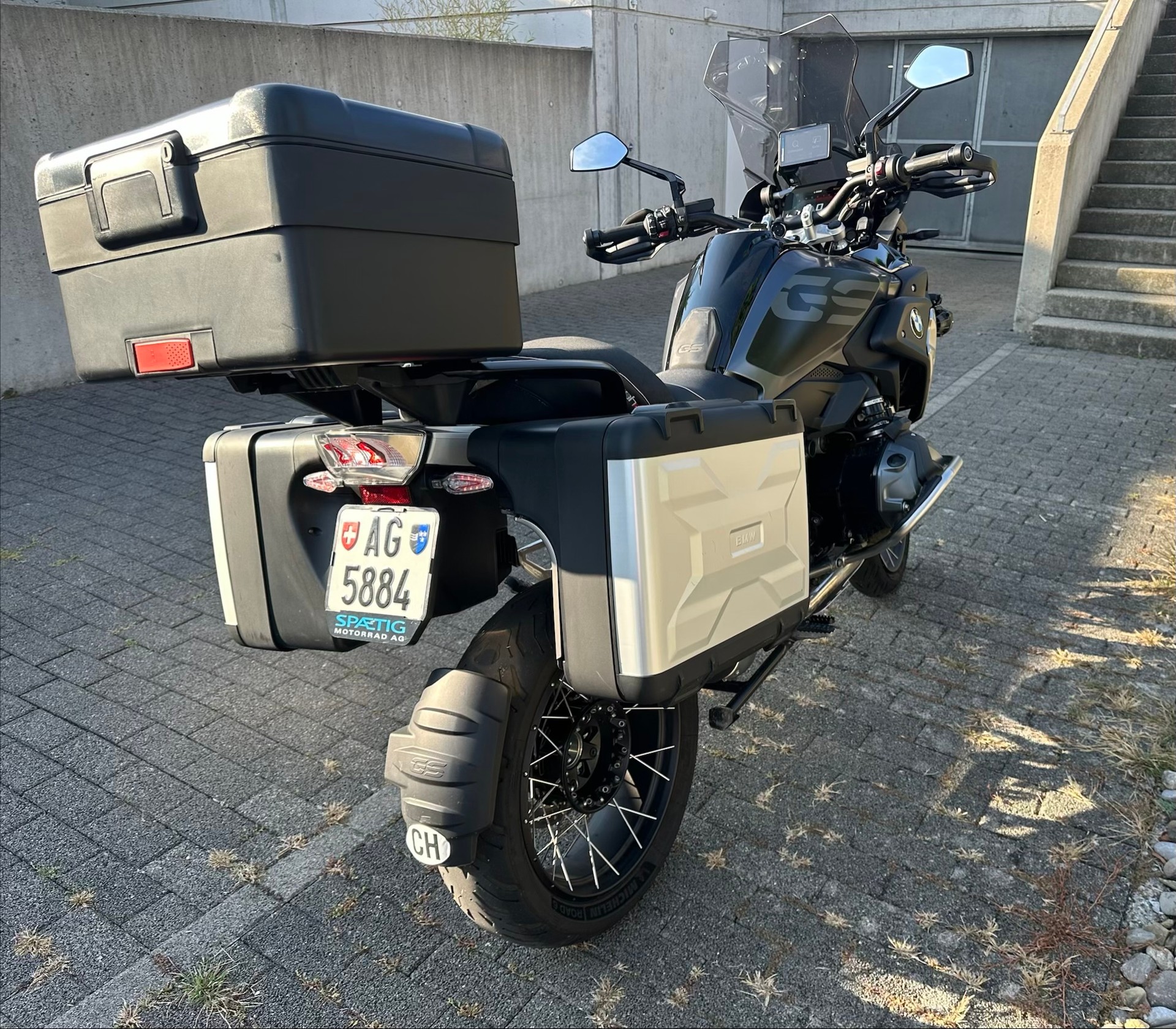 BMW R 1250 GS Triple Black-image-4